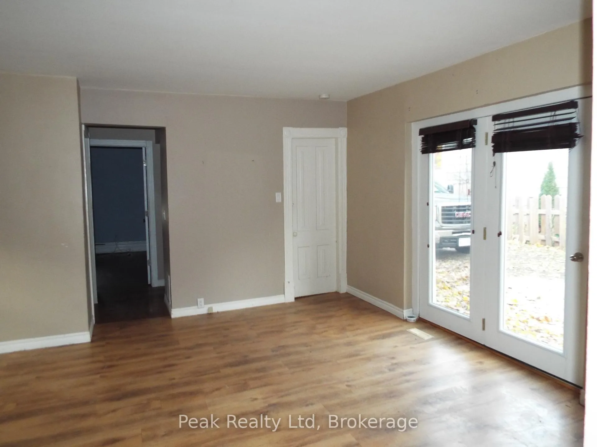 Photo 9 of 90 John St Street W, North Huron, Wingham — HOMEH