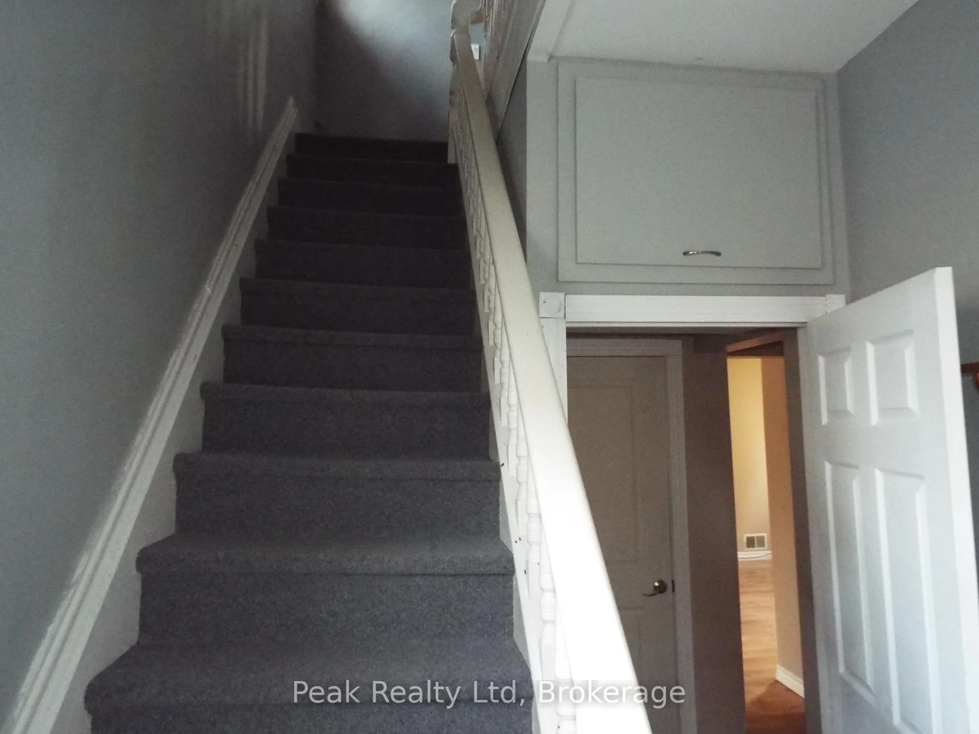 Photo 13 of 90 John St Street W, North Huron, Wingham — HOMEH