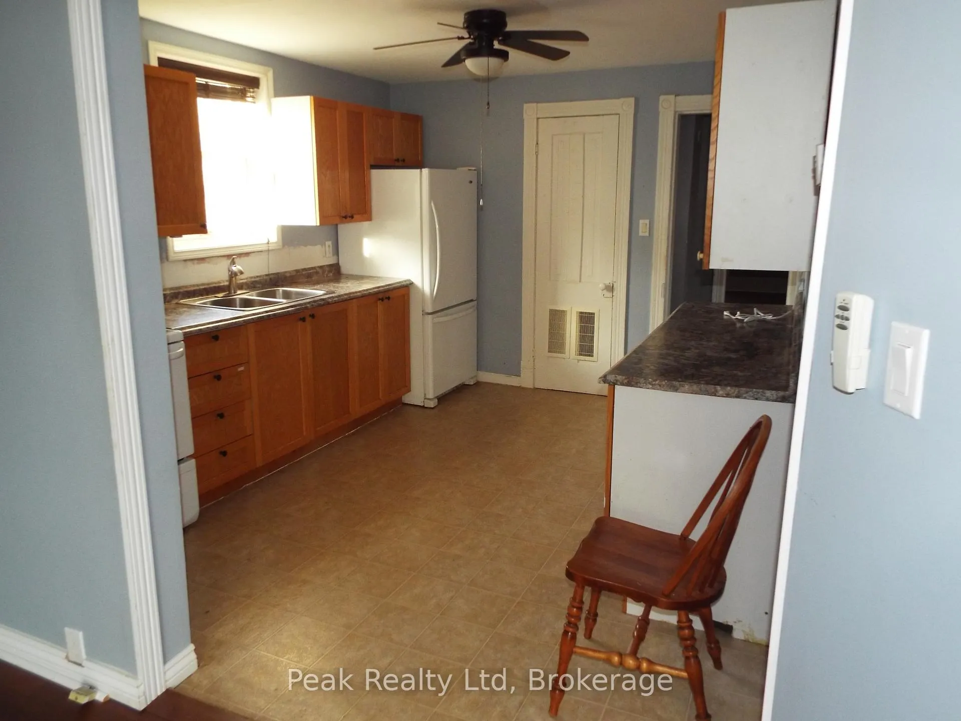 Photo 19 of 90 John St Street W, North Huron, Wingham — HOMEH