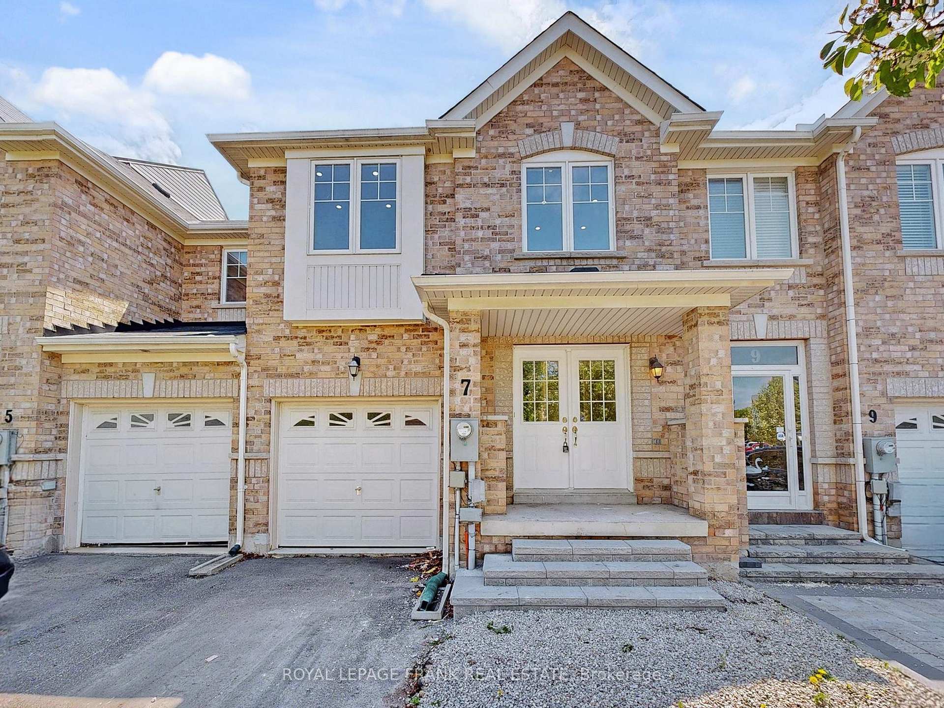 Photo 1 of 7 Rivitt Place, Scarborough, Rouge — HOMEH