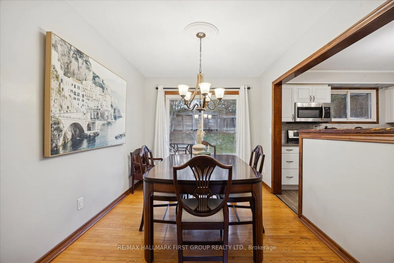 Photo 7 of 446 Bernhard Crescent, Oshawa, O'Neill — HOMEH