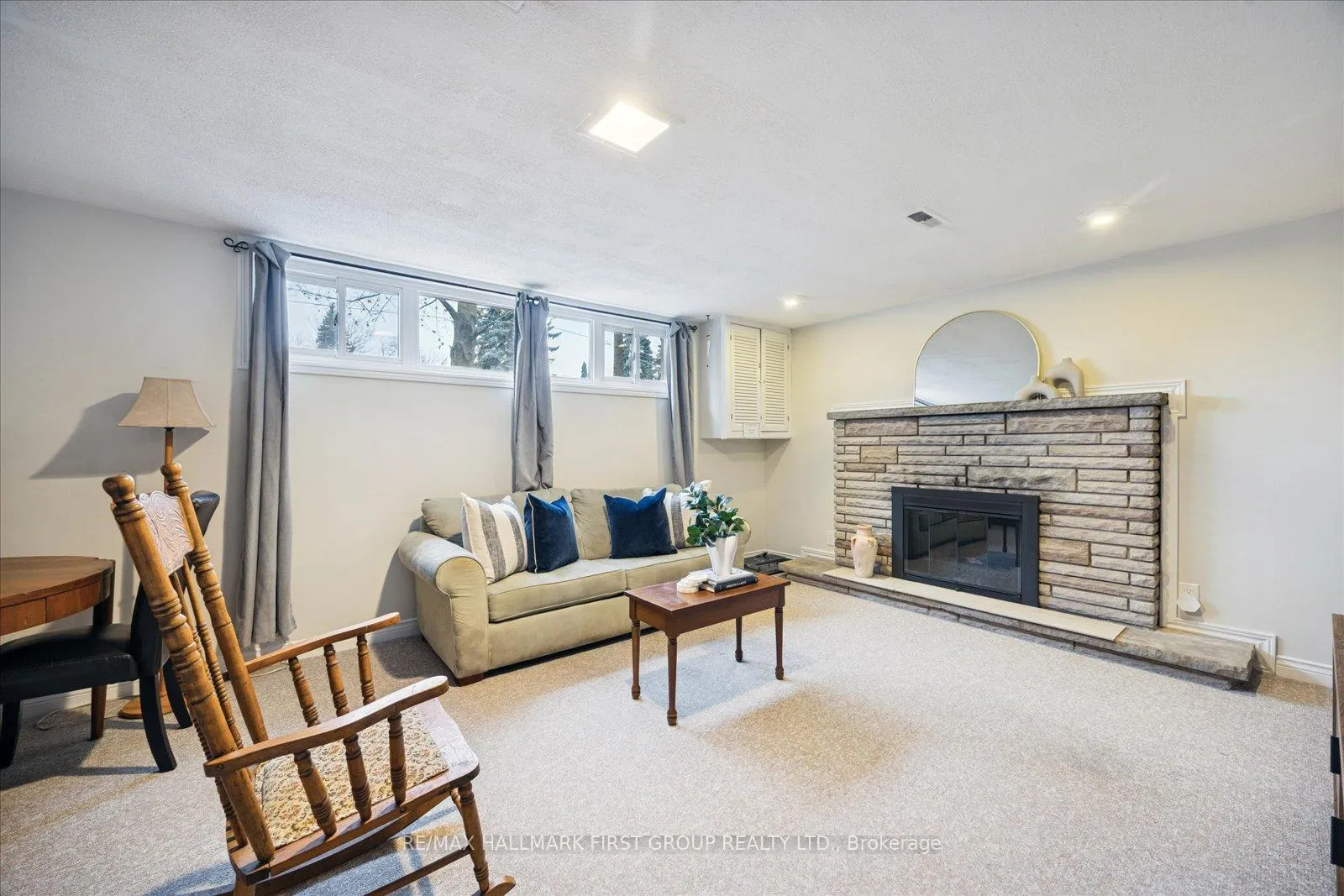 Photo 21 of 446 Bernhard Crescent, Oshawa, O'Neill — HOMEH