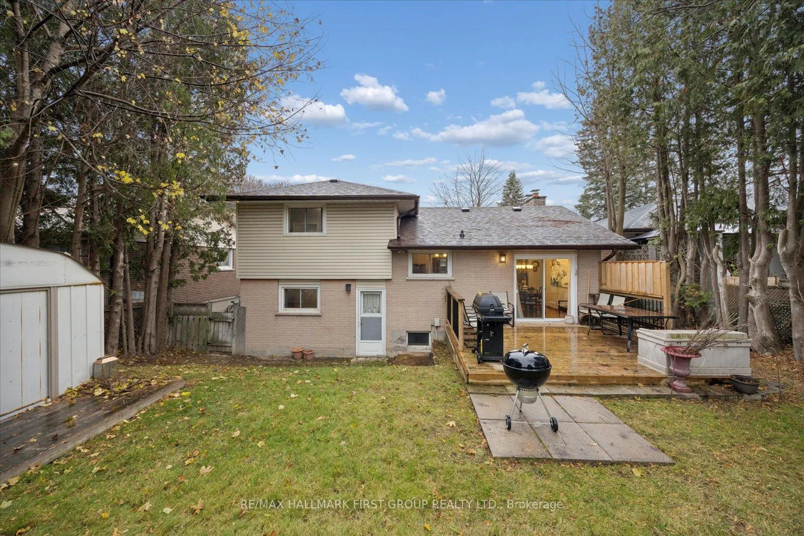 Photo 24 of 446 Bernhard Crescent, Oshawa, O'Neill — HOMEH