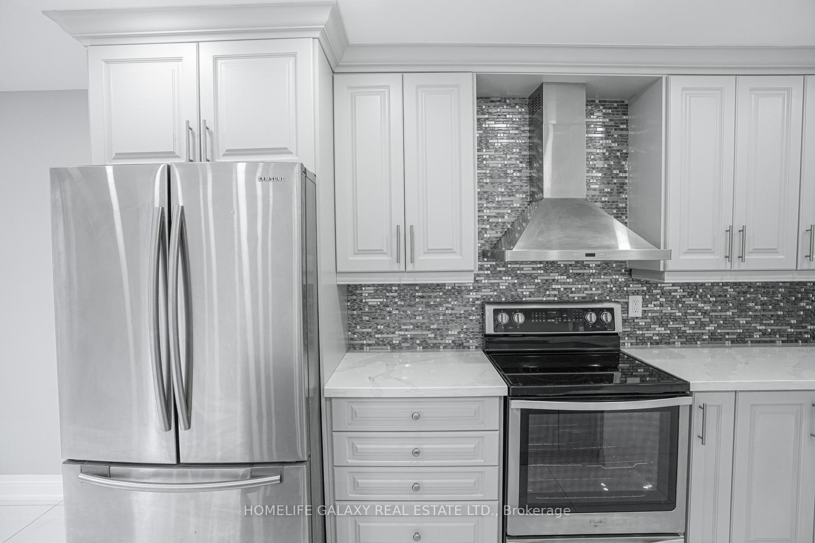 Photo 5 of 118 Dean Park Road, Scarborough, Rouge — HOMEH