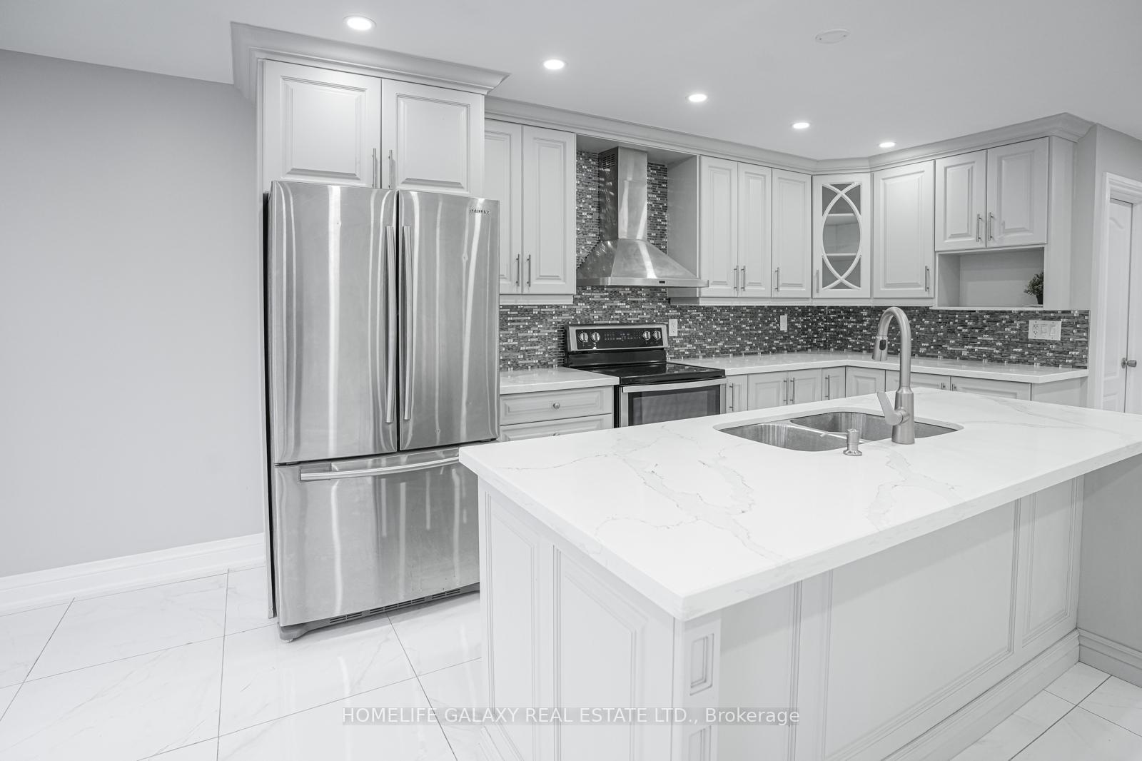 Photo 6 of 118 Dean Park Road, Scarborough, Rouge — HOMEH