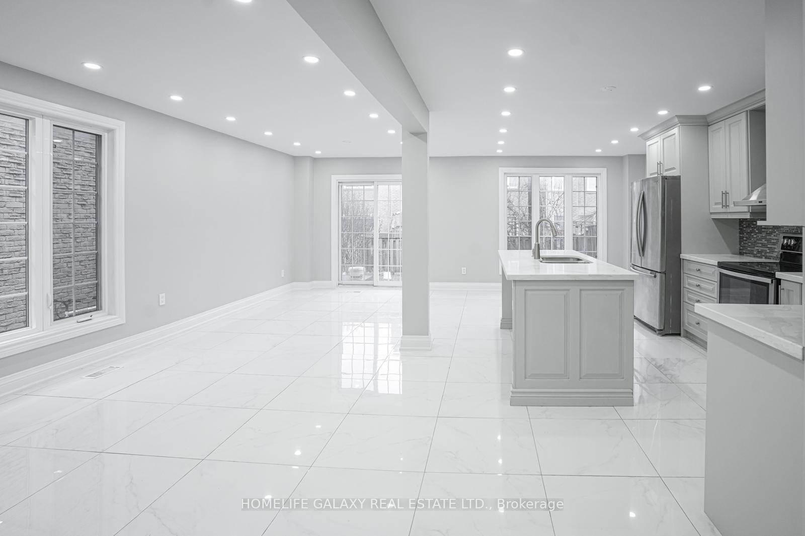 Photo 12 of 118 Dean Park Road, Scarborough, Rouge — HOMEH