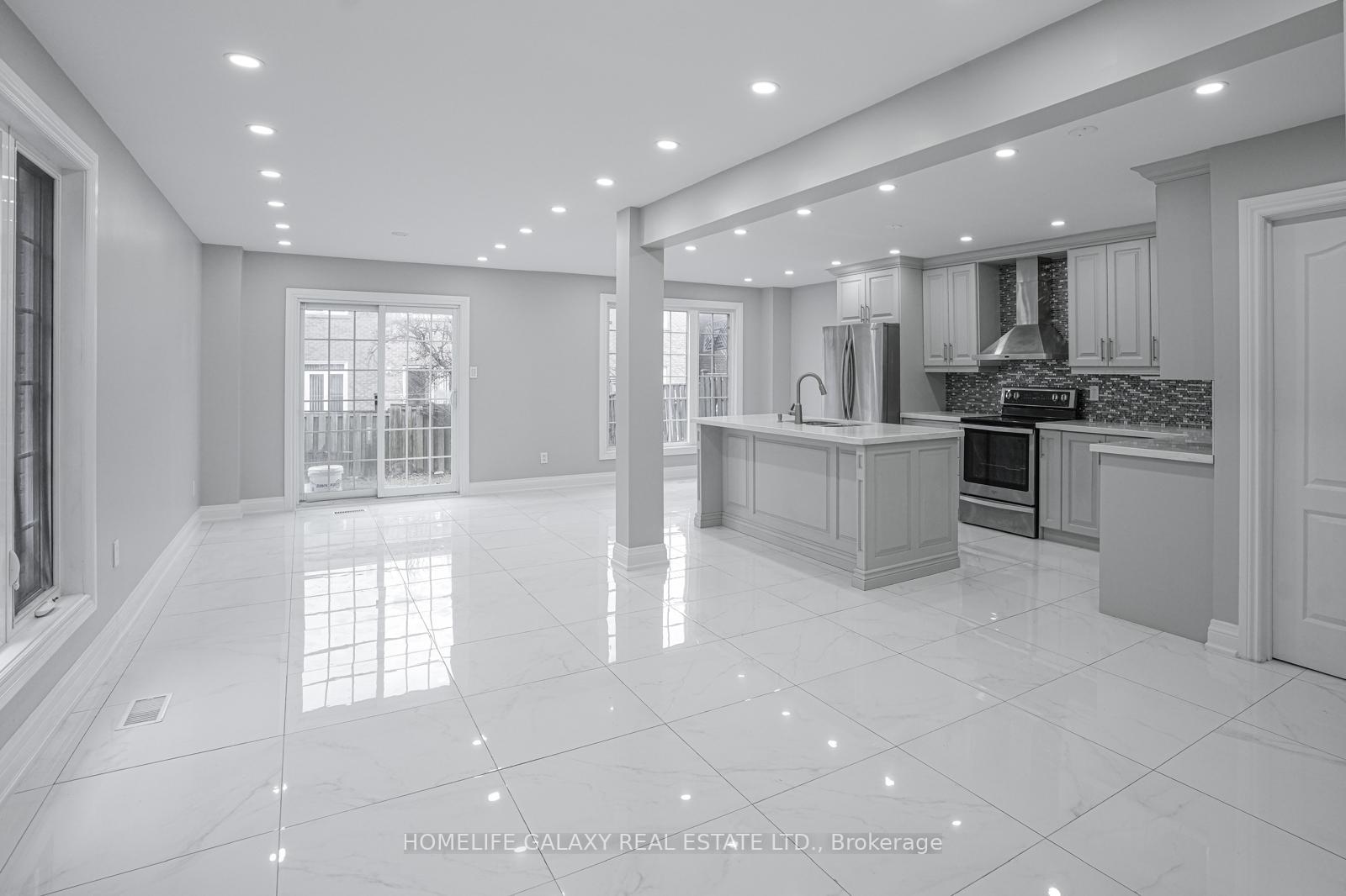Photo 13 of 118 Dean Park Road, Scarborough, Rouge — HOMEH