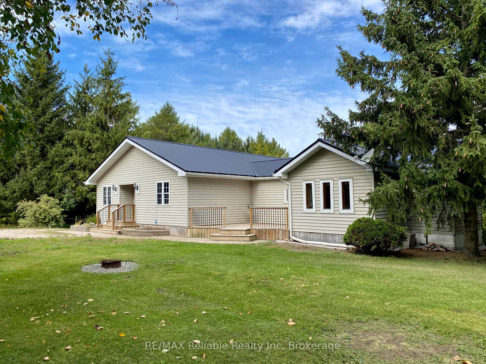 Photo 1 of 36874 School Road, Ashfield-Colborne-Wawanosh, Colborne — HOMEH