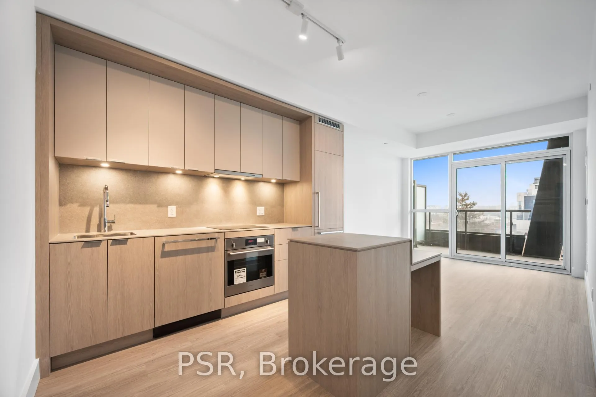 Photo 2 of Unit 521, 6 Greenbriar Road, North York, Bayview Village — HOMEH