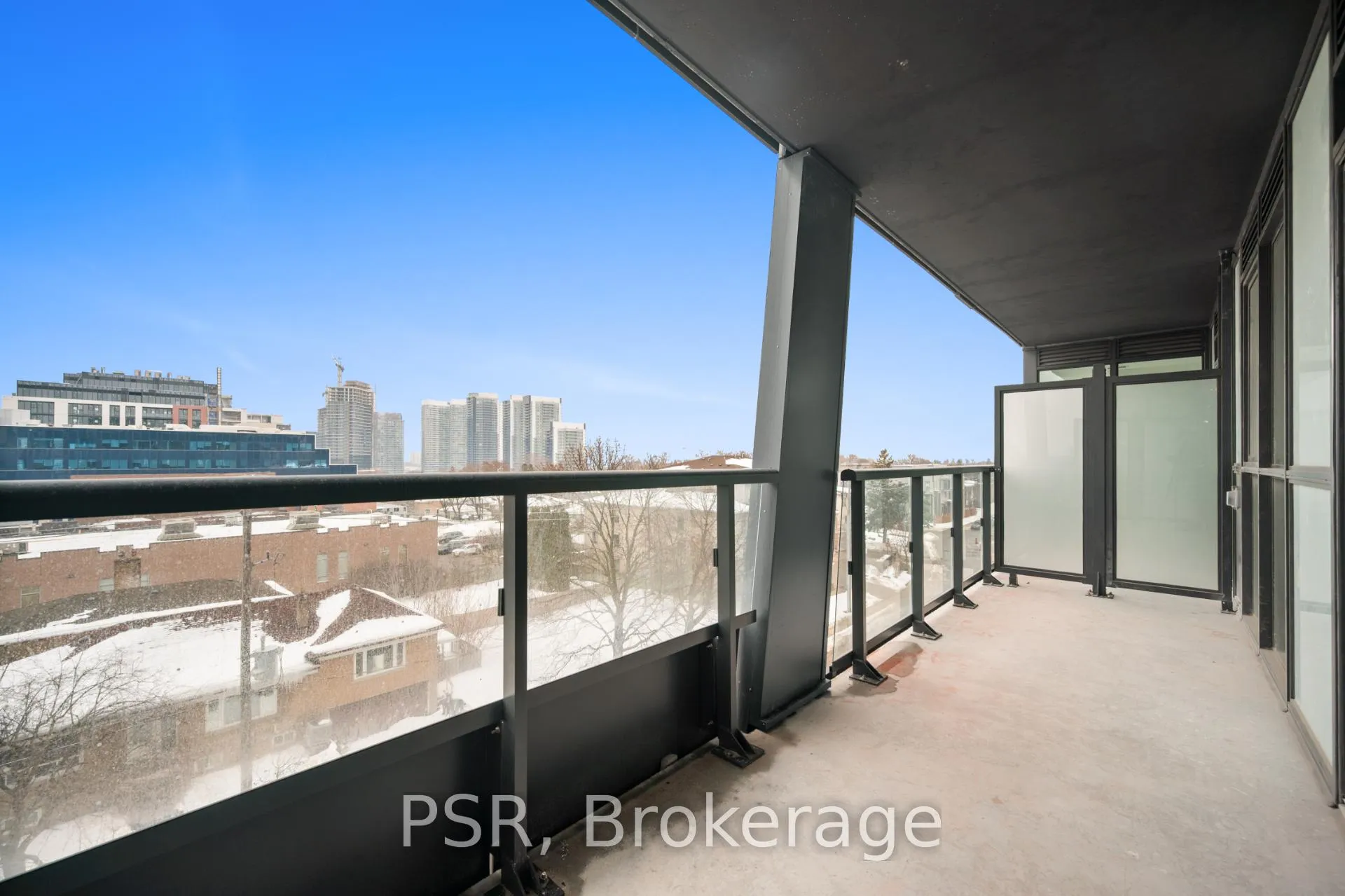 Photo 10 of Unit 521, 6 Greenbriar Road, North York, Bayview Village — HOMEH