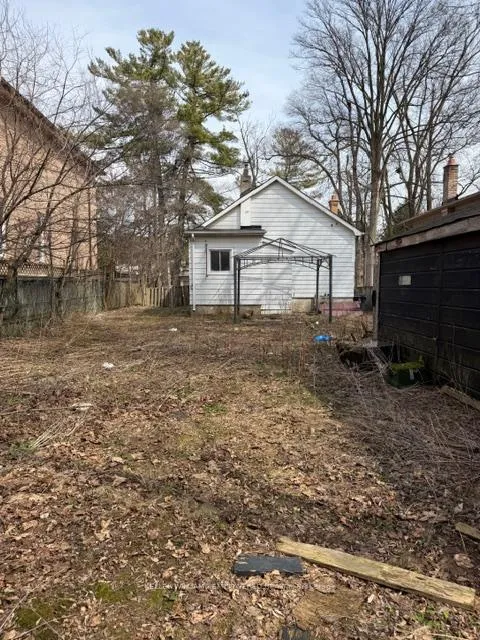 Photo 2 of 38 Bobmar Road, Scarborough, Highland Creek — HOMEH