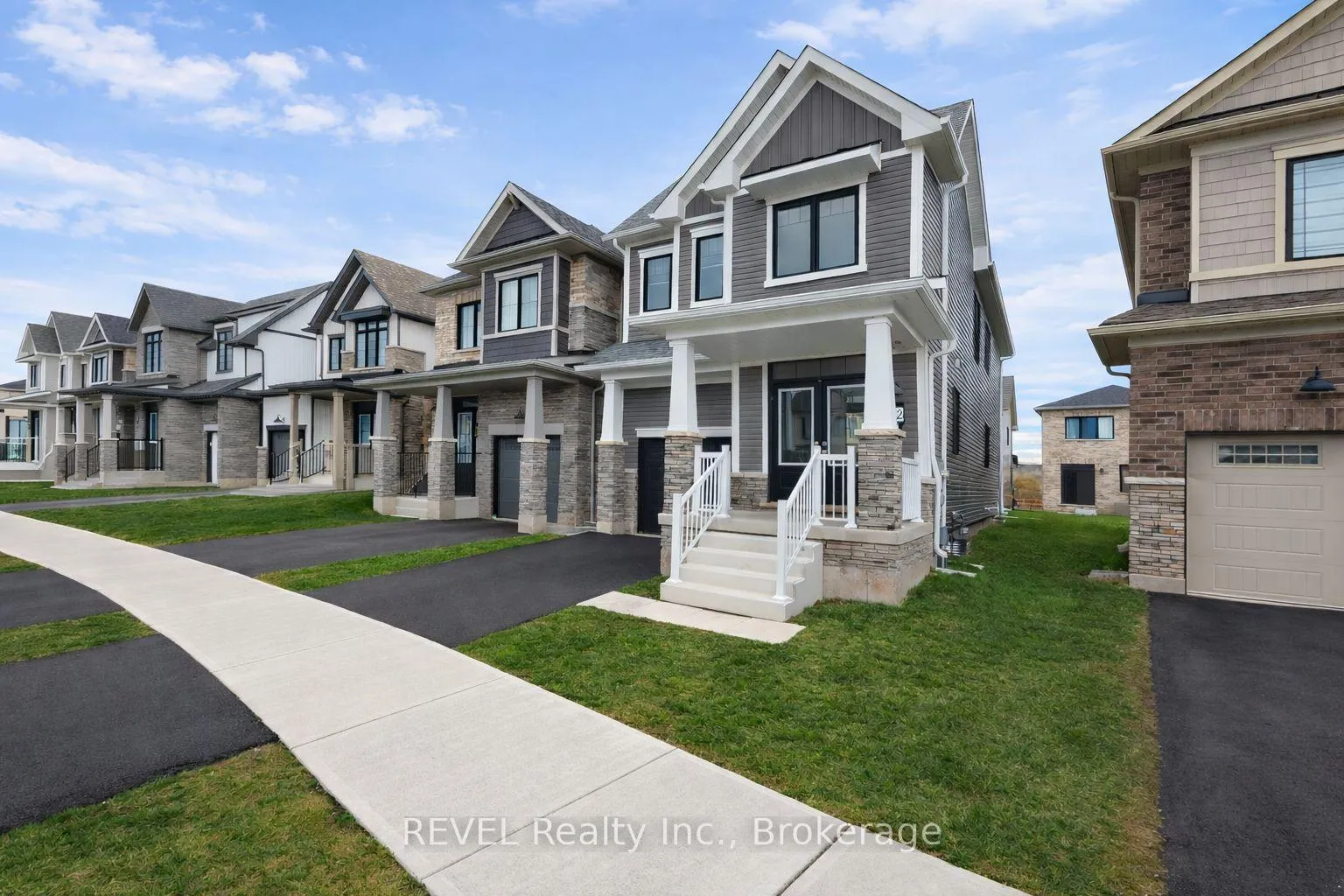 Photo 2 of 12 Rudder Road, Welland, Dain City — HOMEH