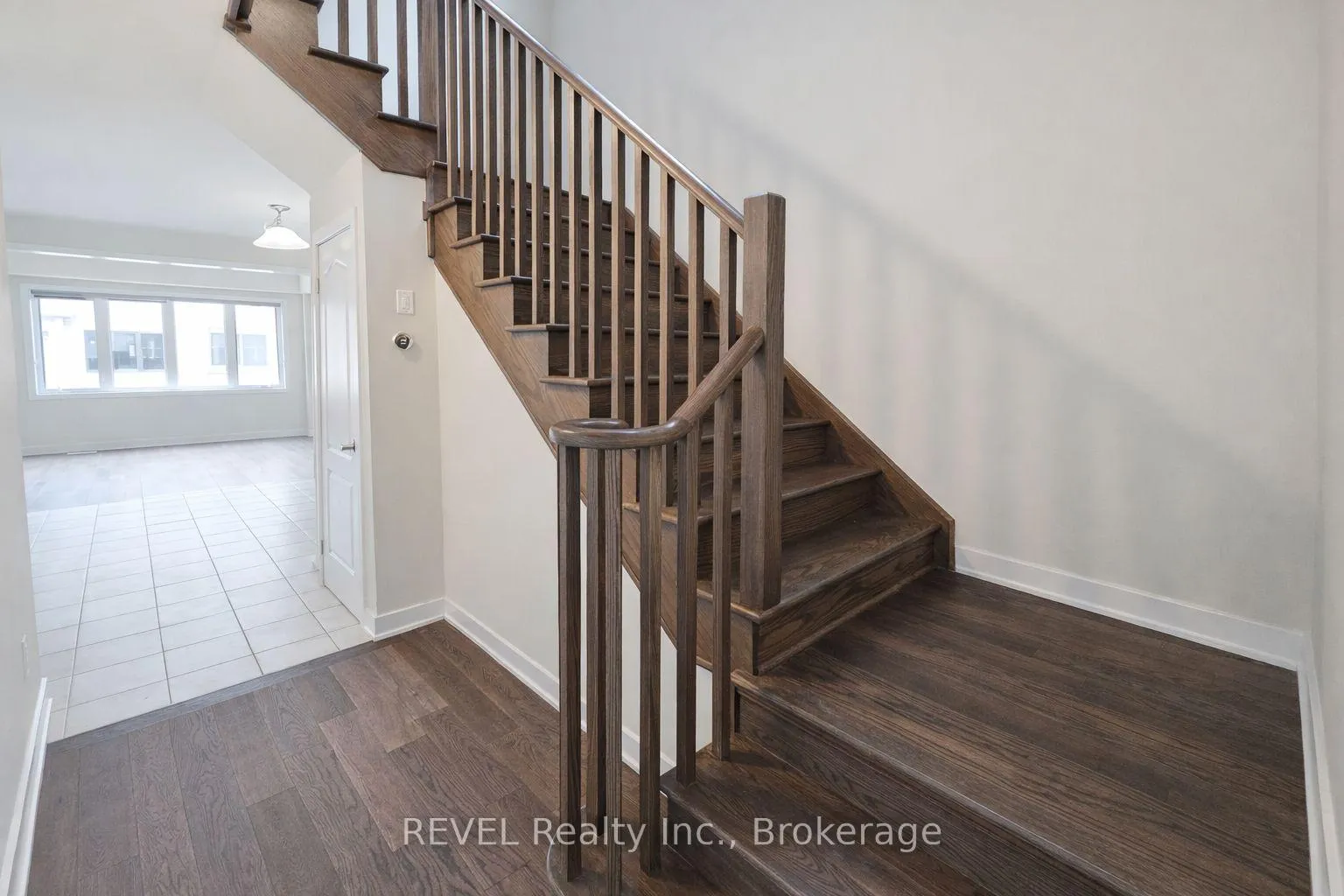 Photo 6 of 12 Rudder Road, Welland, Dain City — HOMEH