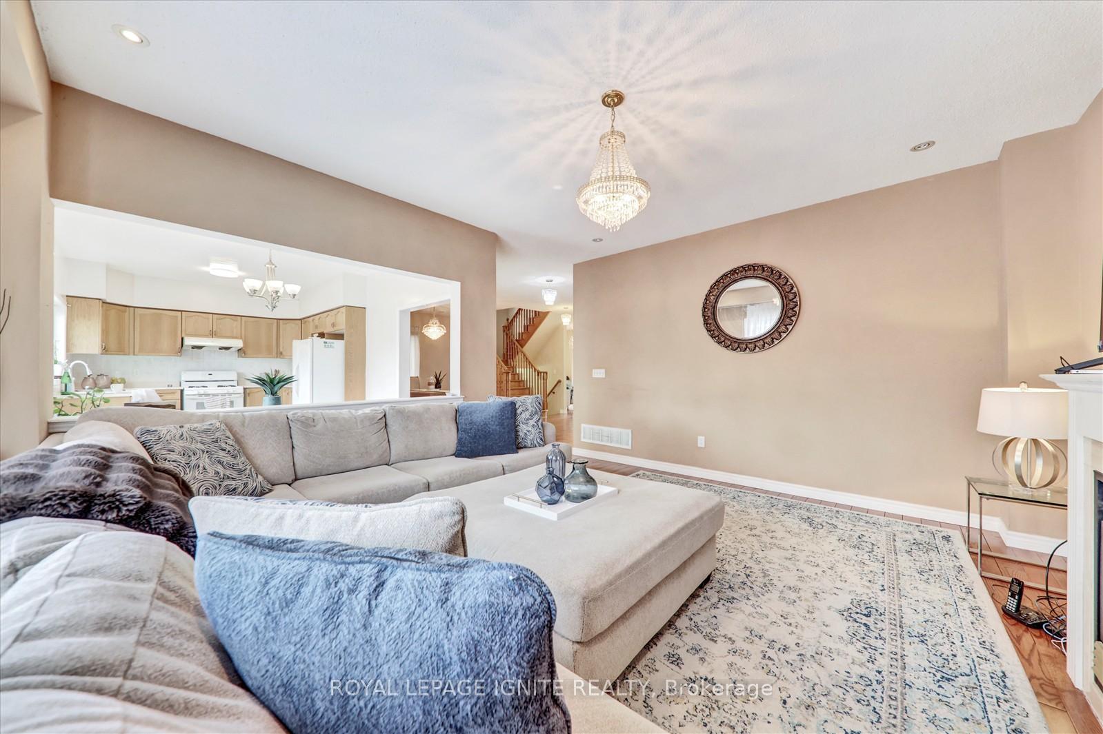 Photo 11 of 178 Staines Road, Scarborough, Rouge — HOMEH