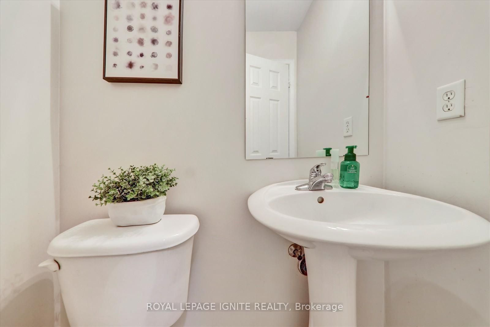 Photo 17 of 178 Staines Road, Scarborough, Rouge — HOMEH