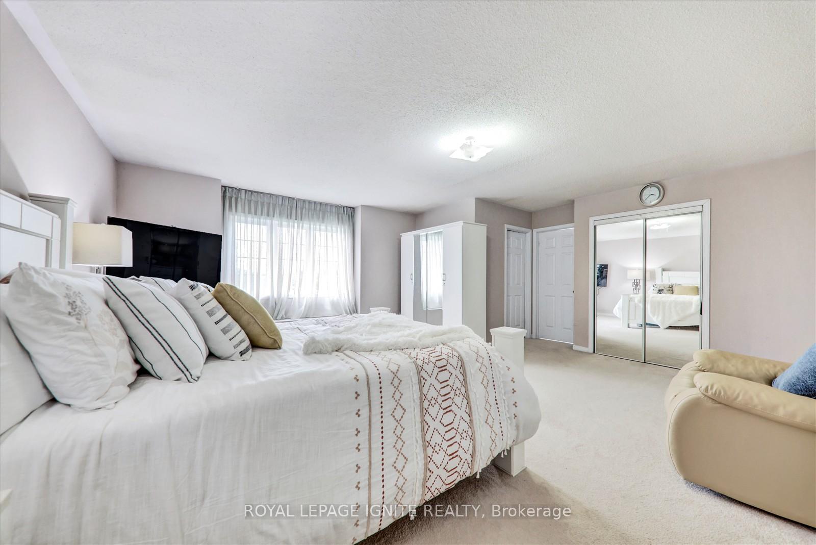 Photo 19 of 178 Staines Road, Scarborough, Rouge — HOMEH