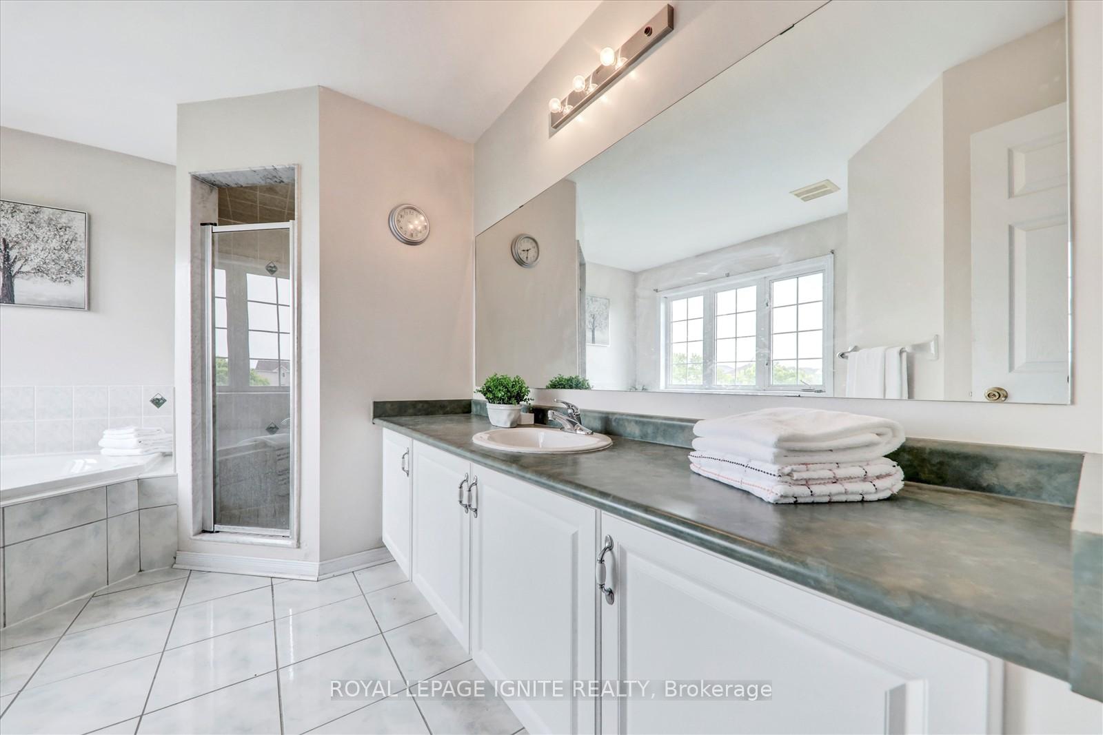 Photo 21 of 178 Staines Road, Scarborough, Rouge — HOMEH