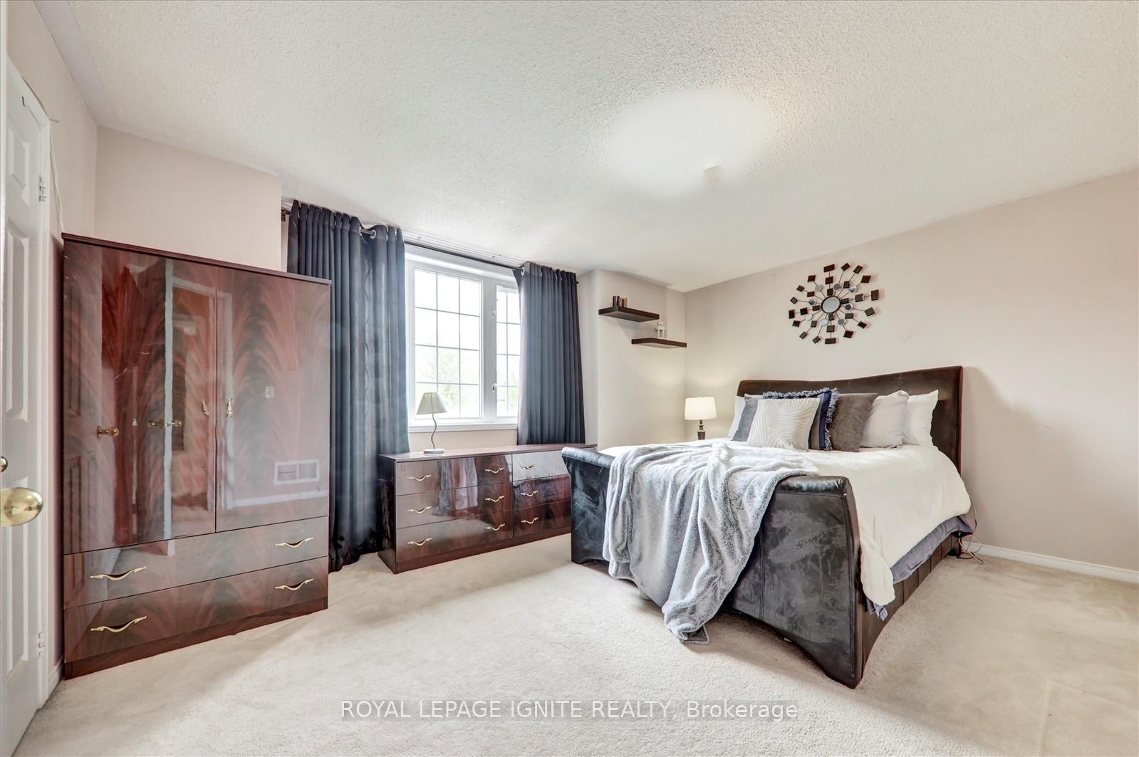 Photo 24 of 178 Staines Road, Scarborough, Rouge — HOMEH