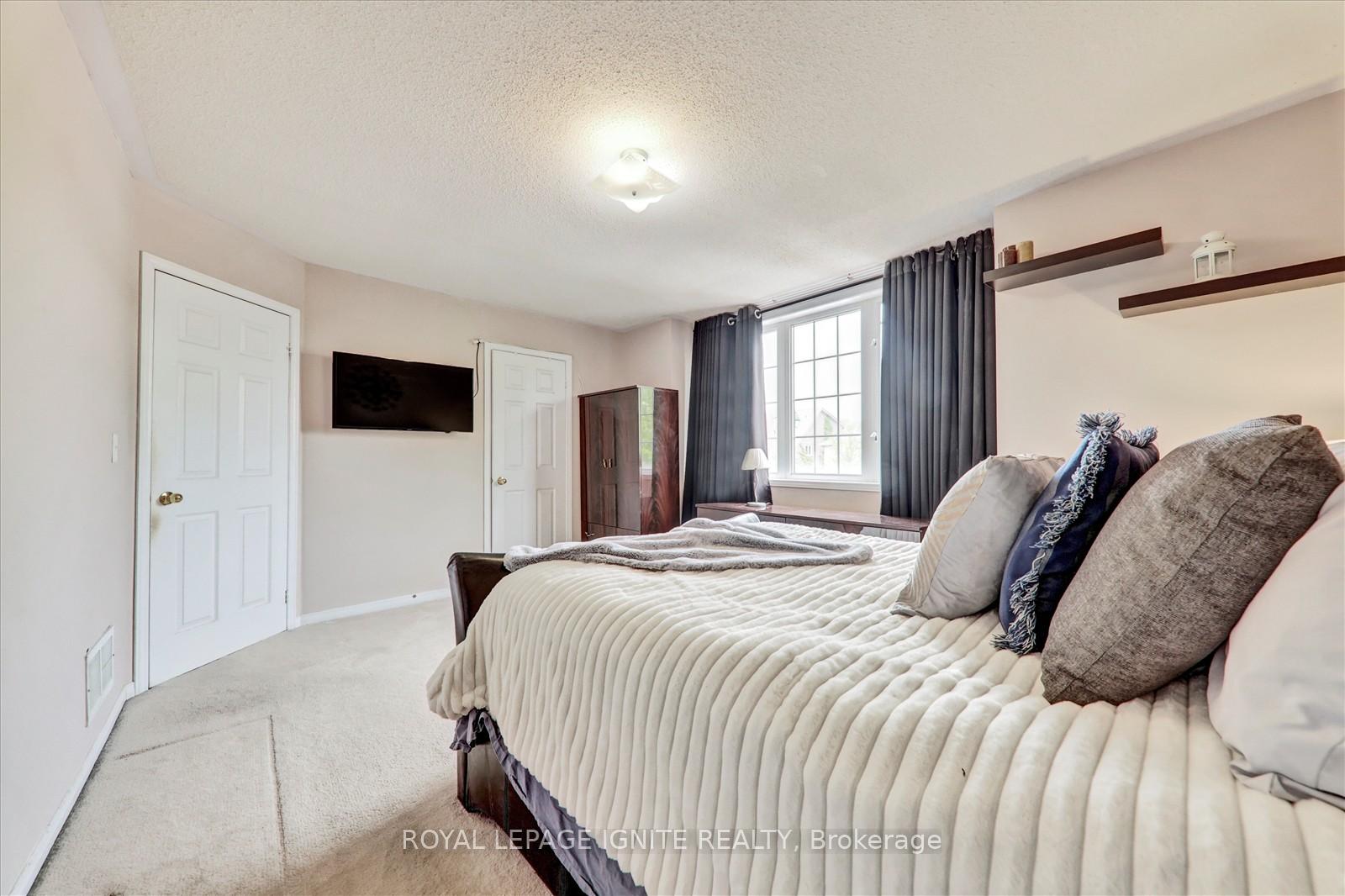 Photo 25 of 178 Staines Road, Scarborough, Rouge — HOMEH