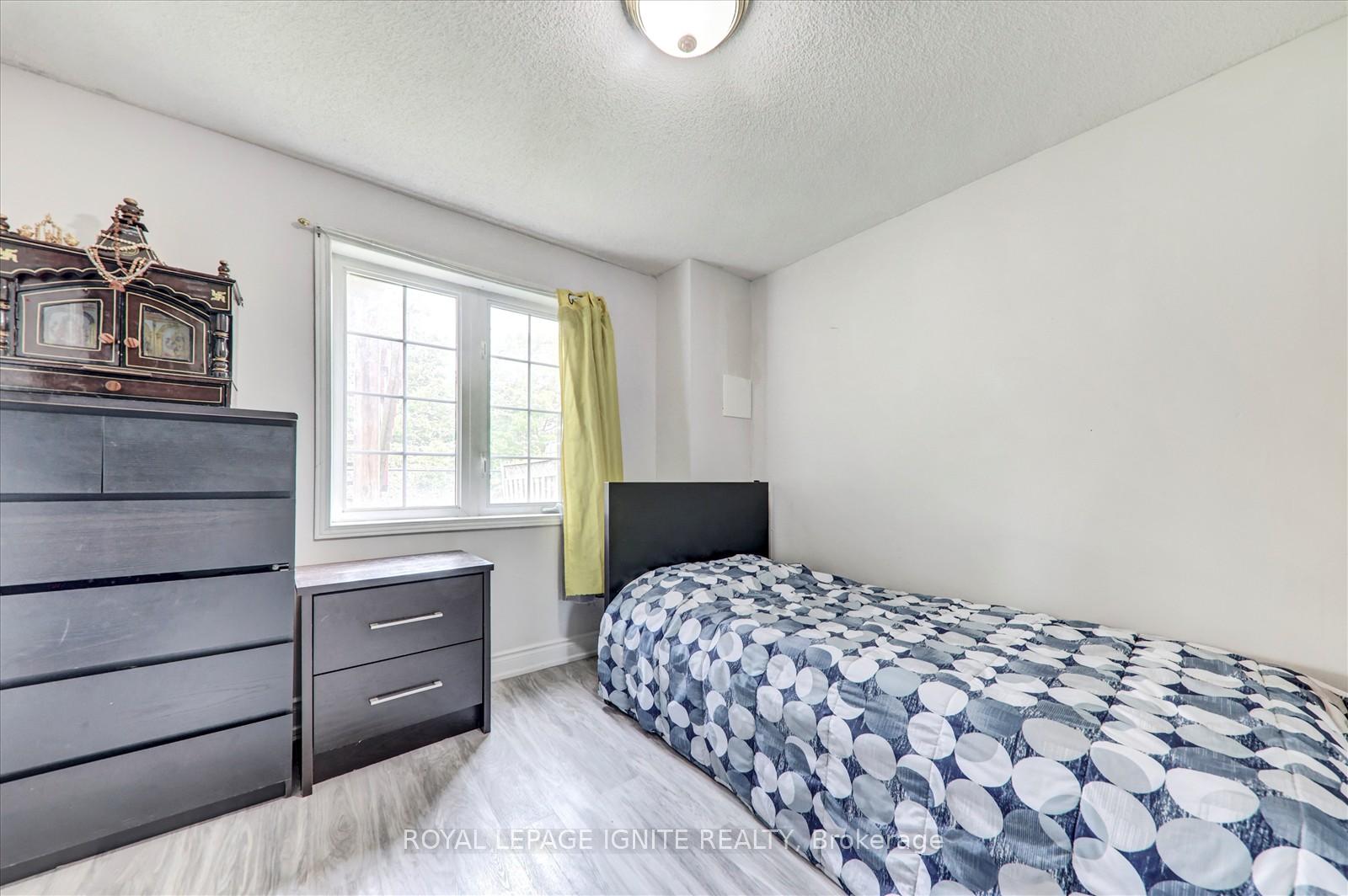 Photo 38 of 178 Staines Road, Scarborough, Rouge — HOMEH