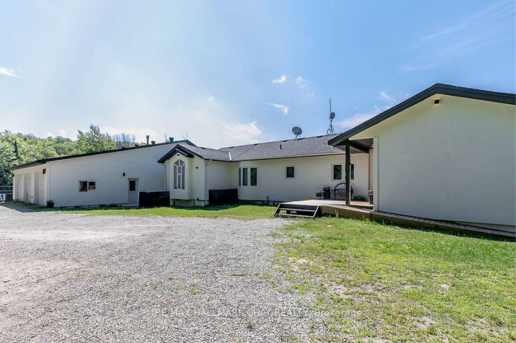 Photo 14 of 2318 Pickerel & Jack Lake Road, Armour — HOMEH