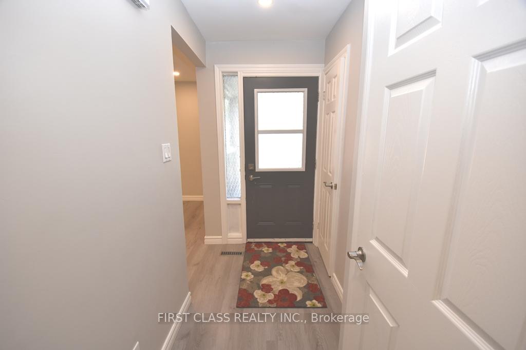 Photo 2 of 58 Bradstone Square, Scarborough, Malvern — HOMEH