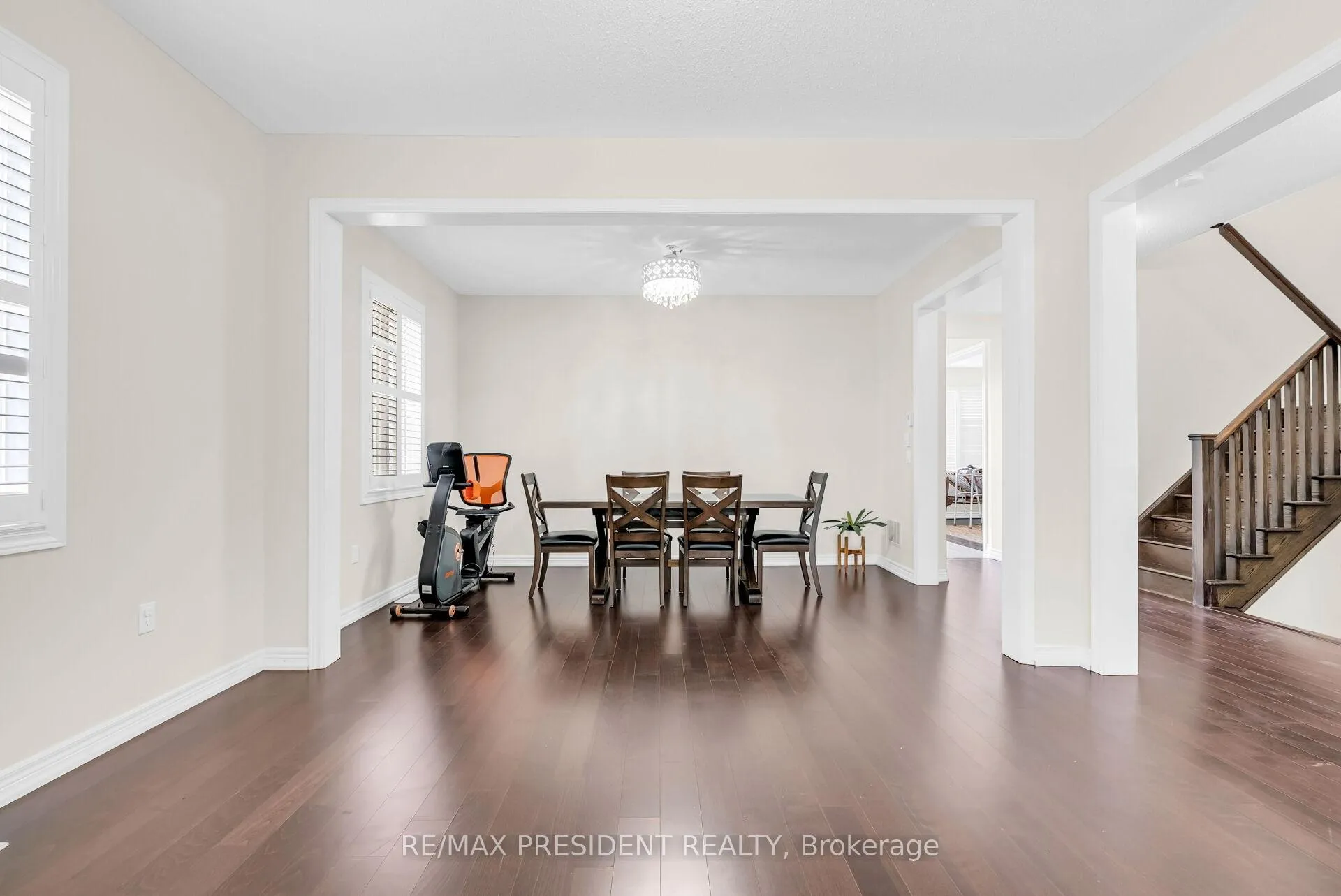 Photo 5 of 637 Armstrong Road, Shelburne — HOMEH