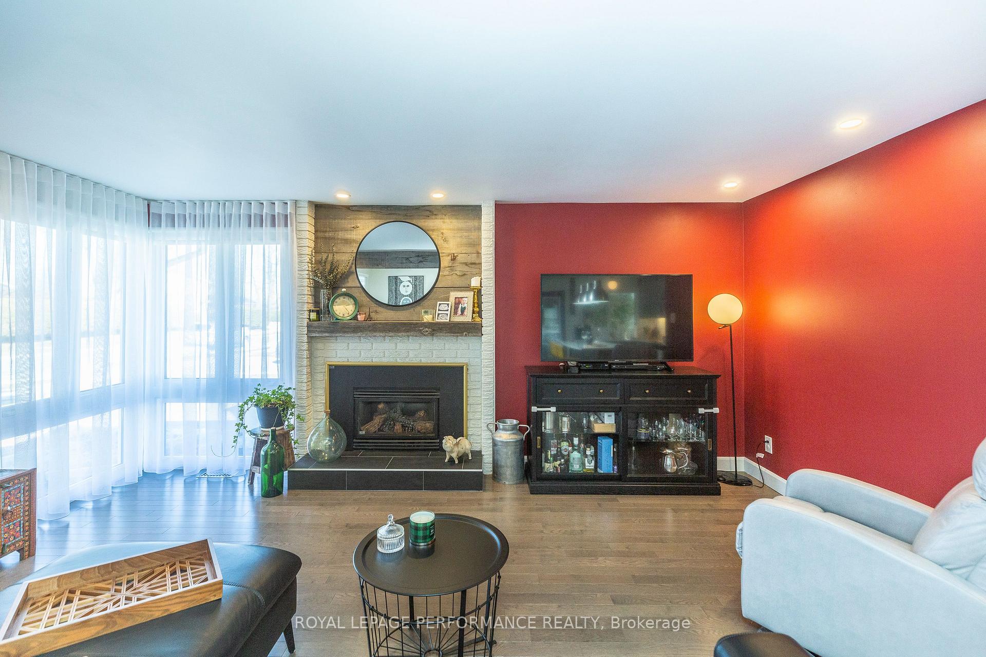 Photo 19 of 2018 Quincy Avenue, Ottawa, Beacon Hill North — HOMEH