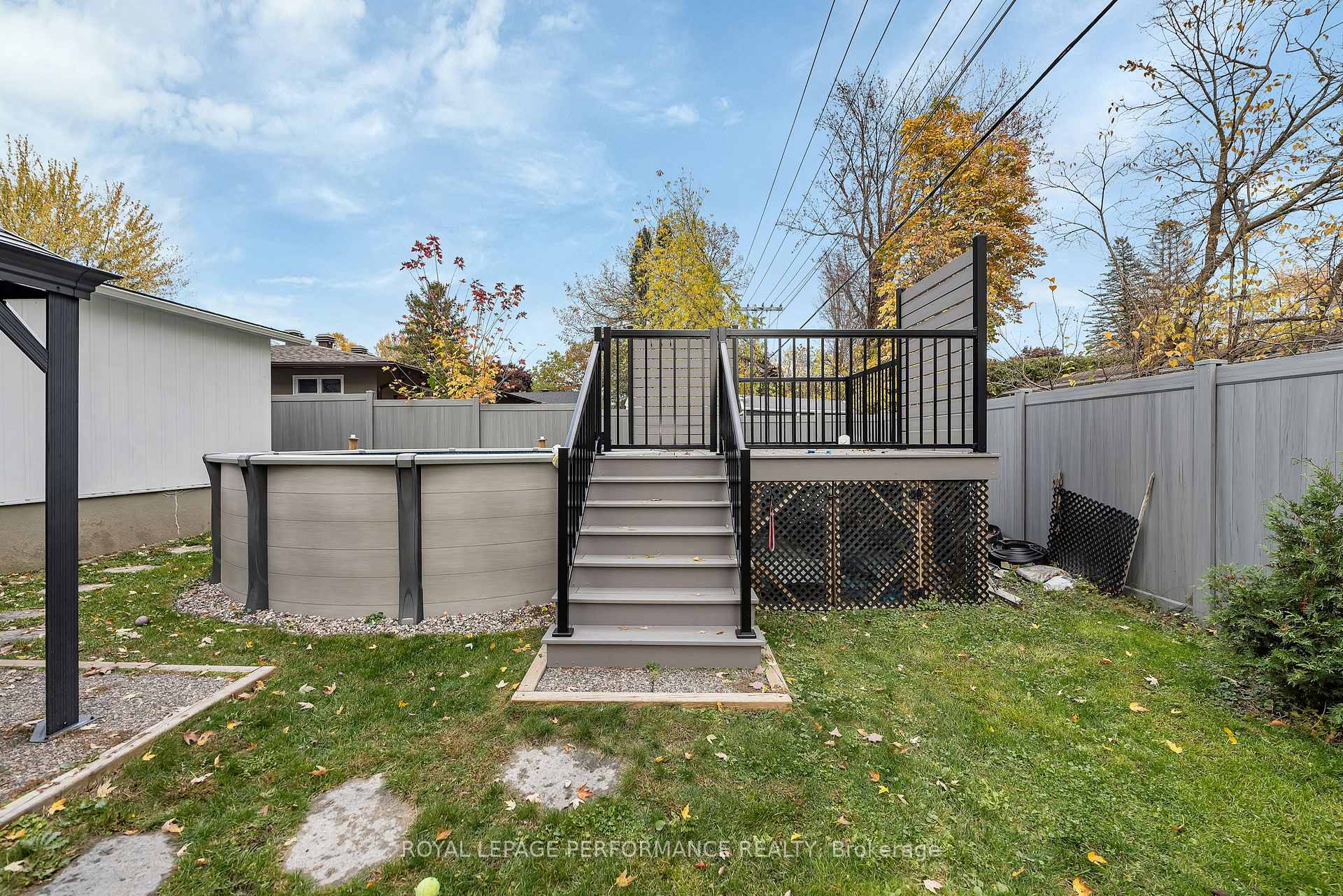 Photo 35 of 2018 Quincy Avenue, Ottawa, Beacon Hill North — HOMEH