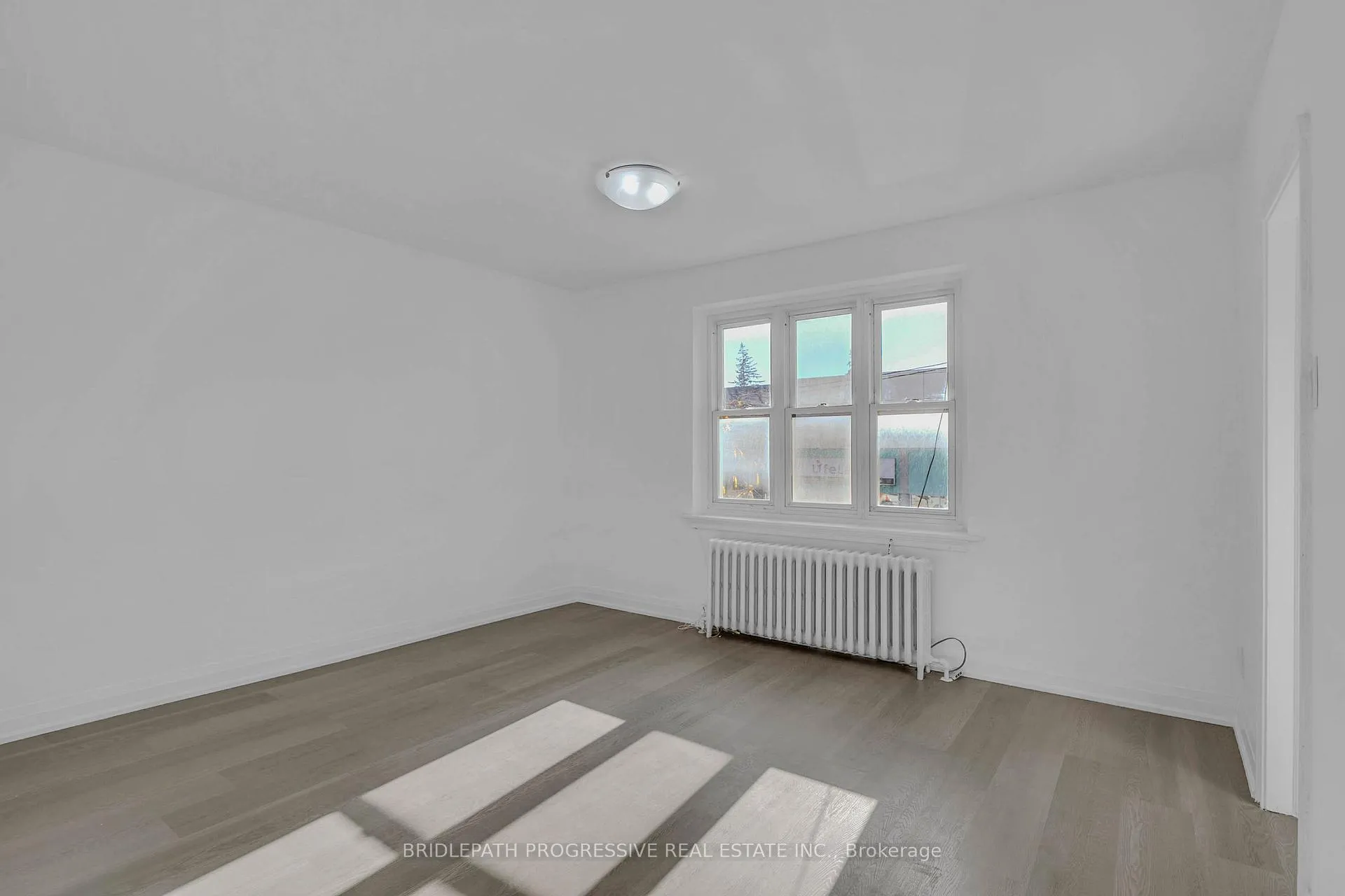 Photo 3 of Unit 1, 894 Eglinton Avenue W, Toronto, Forest Hill North — HOMEH