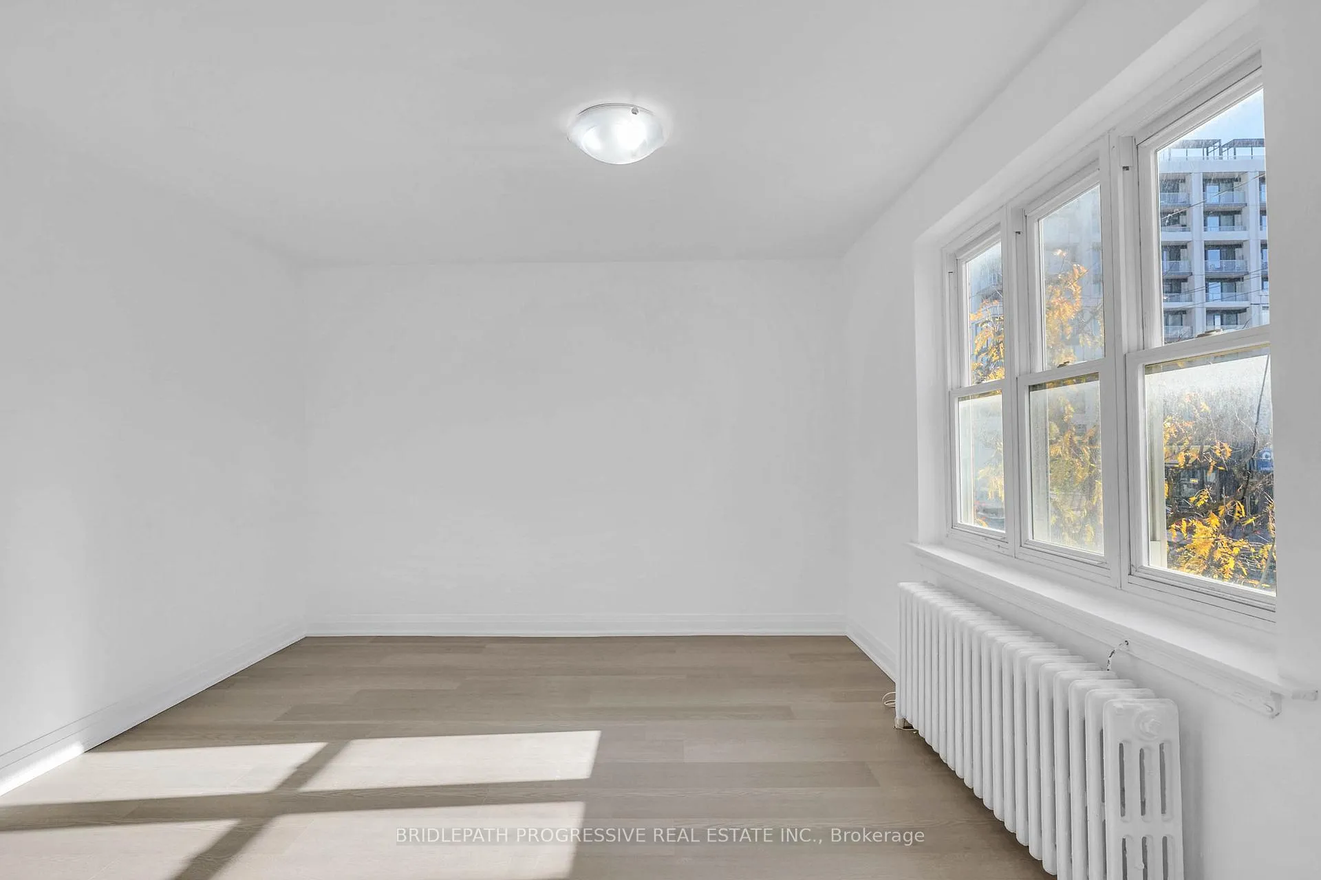 Photo 4 of Unit 1, 894 Eglinton Avenue W, Toronto, Forest Hill North — HOMEH