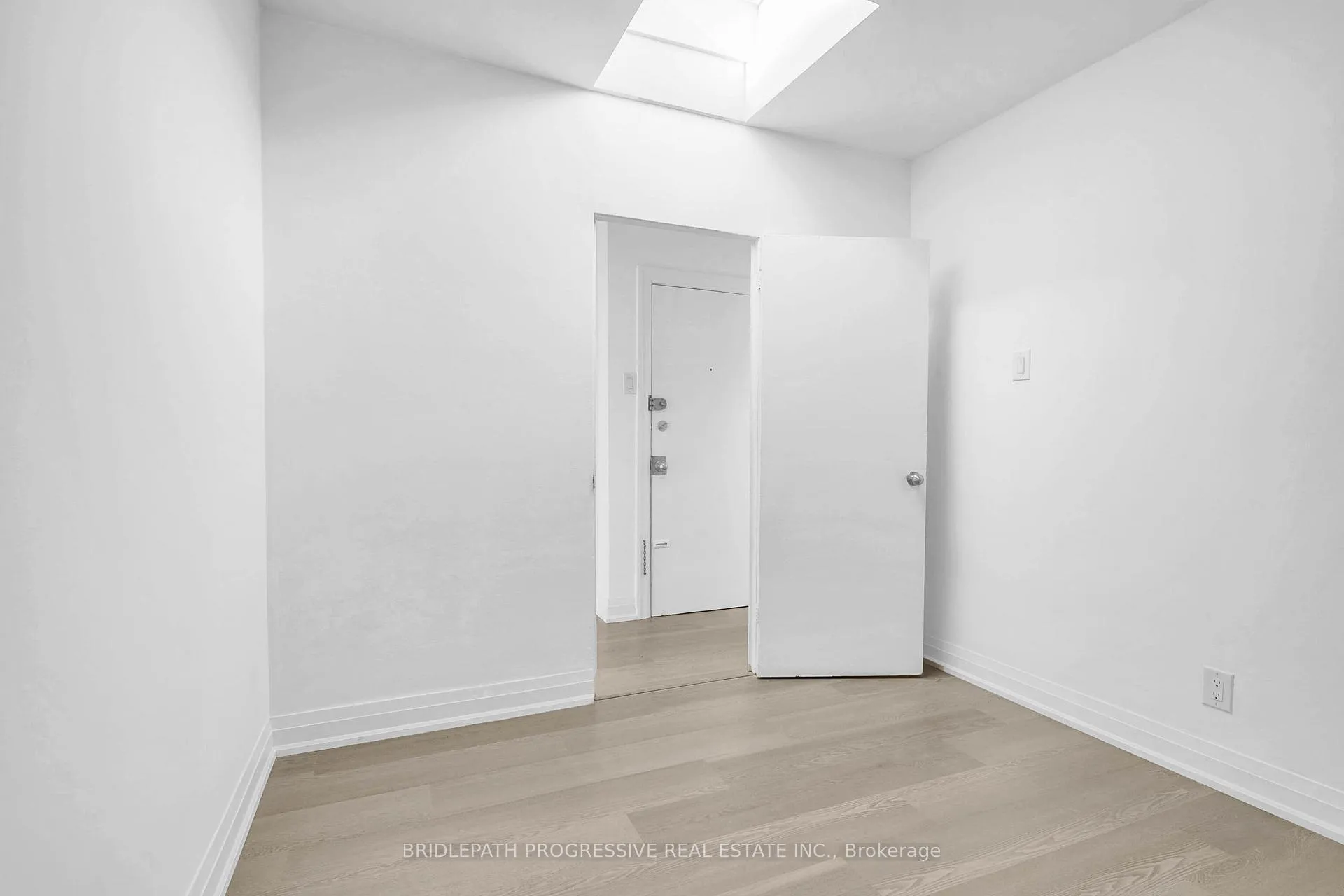 Photo 11 of Unit 1, 894 Eglinton Avenue W, Toronto, Forest Hill North — HOMEH