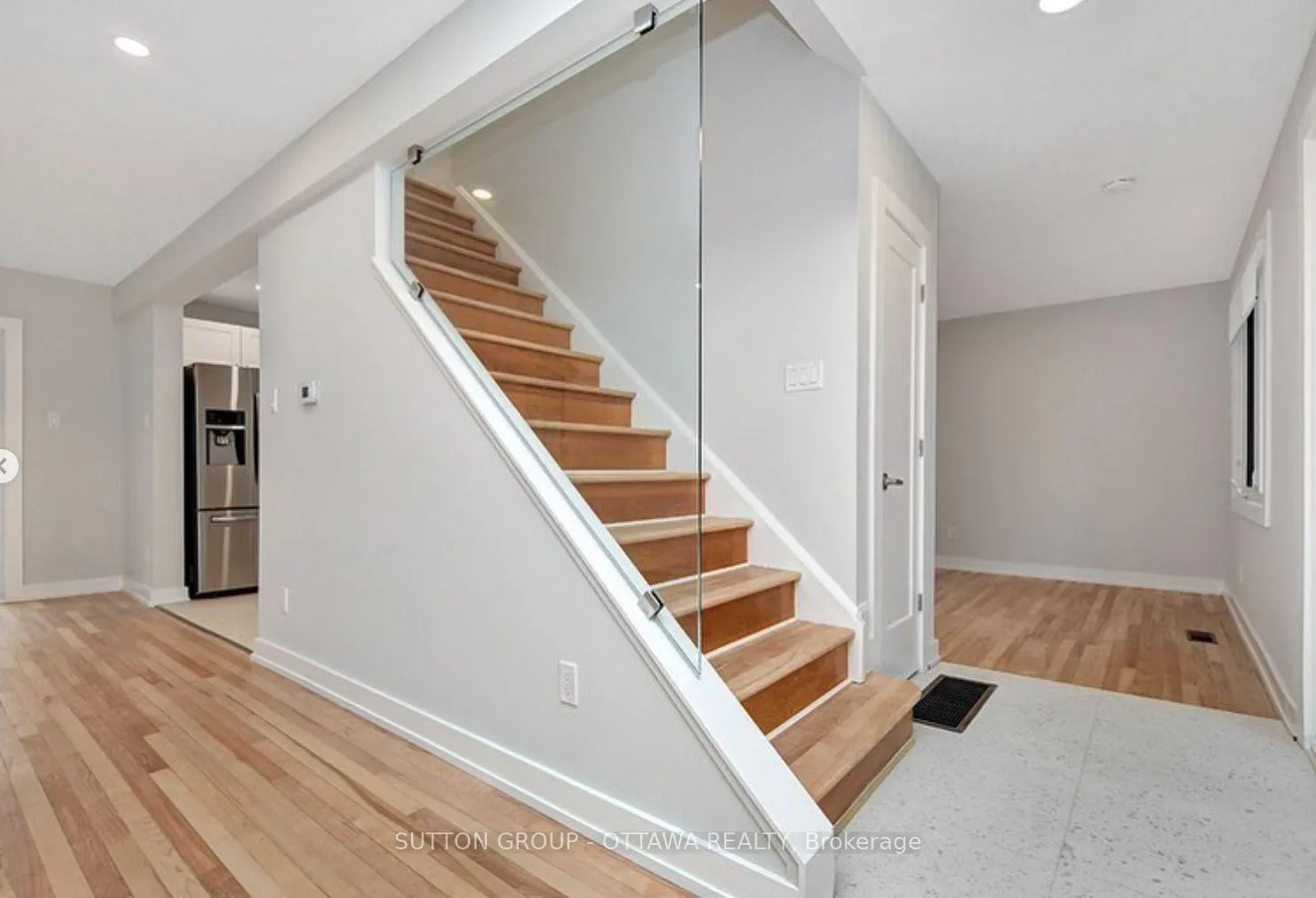 Photo 12 of 1598 Botsford Street, Ottawa, Riverview Park — HOMEH
