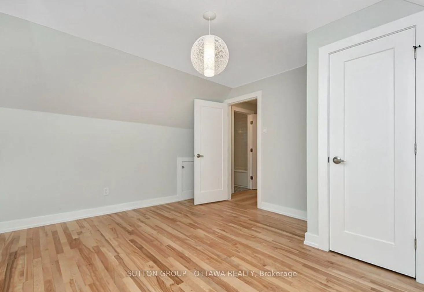 Photo 14 of 1598 Botsford Street, Ottawa, Riverview Park — HOMEH