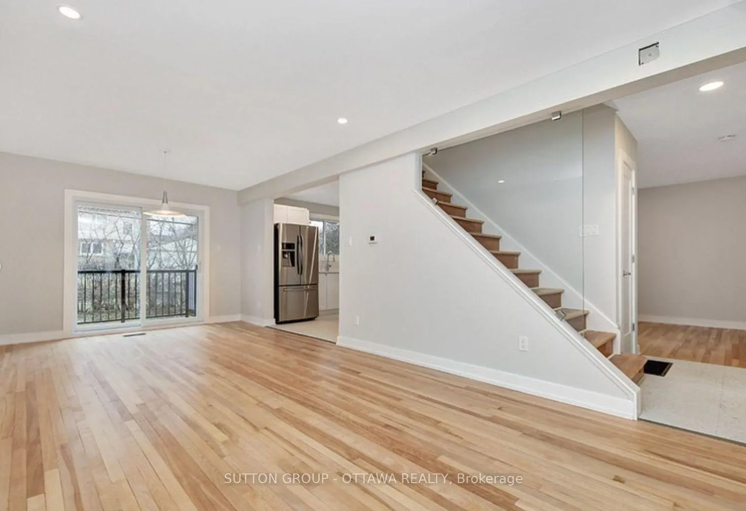 Photo 16 of 1598 Botsford Street, Ottawa, Riverview Park — HOMEH