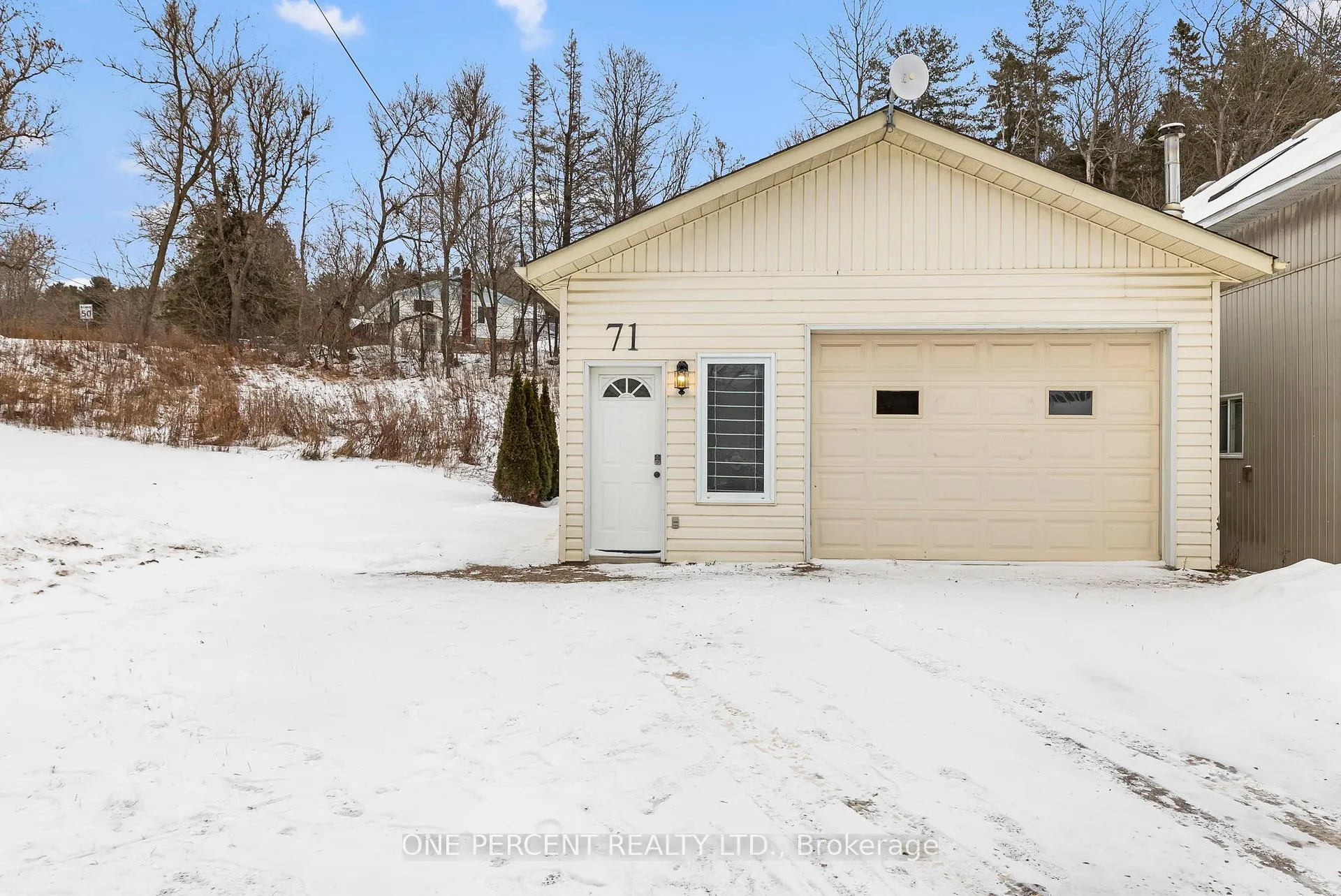 Photo 2 of 71 Cleak Avenue, Bancroft, Bancroft Ward — HOMEH