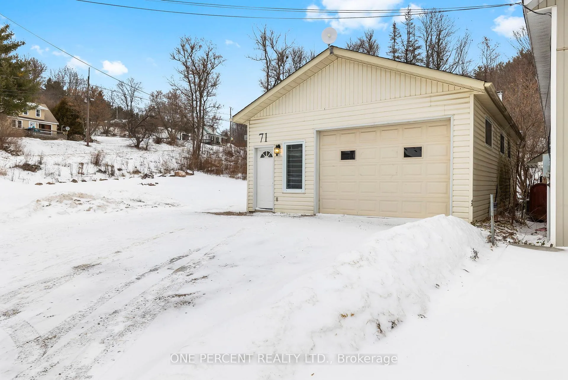 Photo 4 of 71 Cleak Avenue, Bancroft, Bancroft Ward — HOMEH