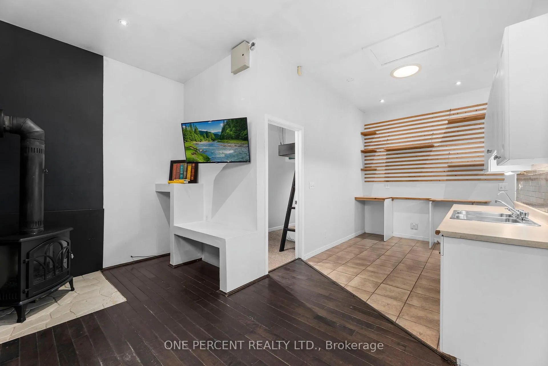Photo 12 of 71 Cleak Avenue, Bancroft, Bancroft Ward — HOMEH