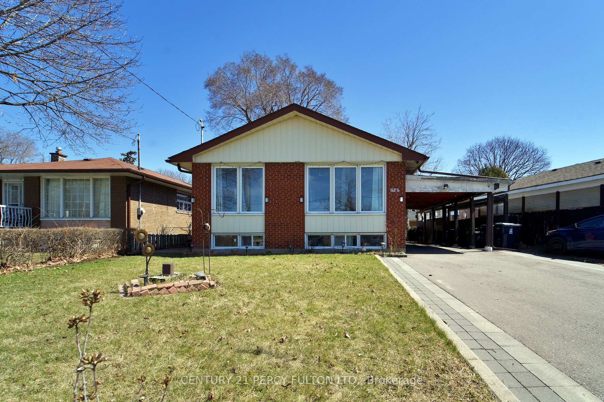 Front of 826 Brimorton Drive