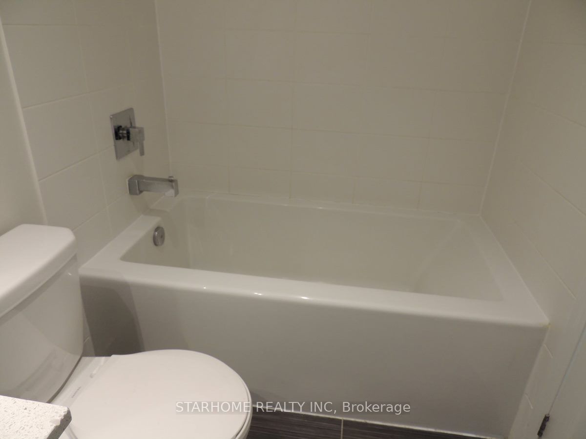 Photo 16 of Unit 1012, 400 Adelaide Street E, Toronto, Moss Park — HOMEH