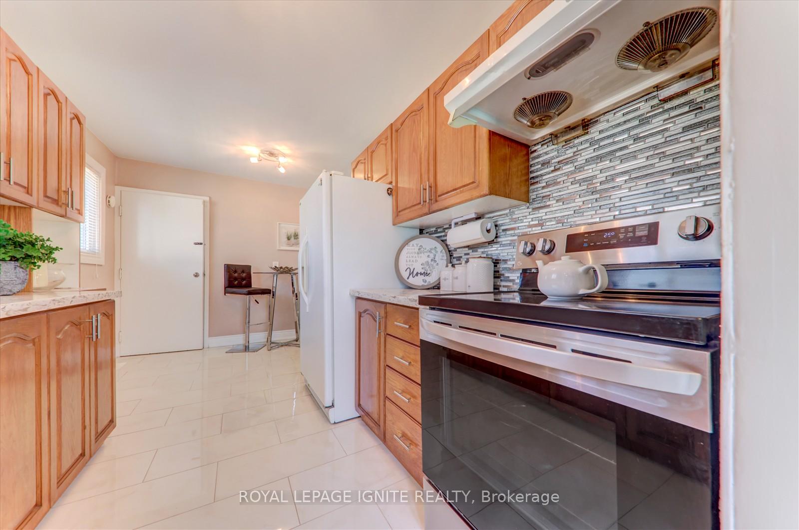 Photo 8 of 30 Blackwater Crescent, Scarborough, Malvern — HOMEH