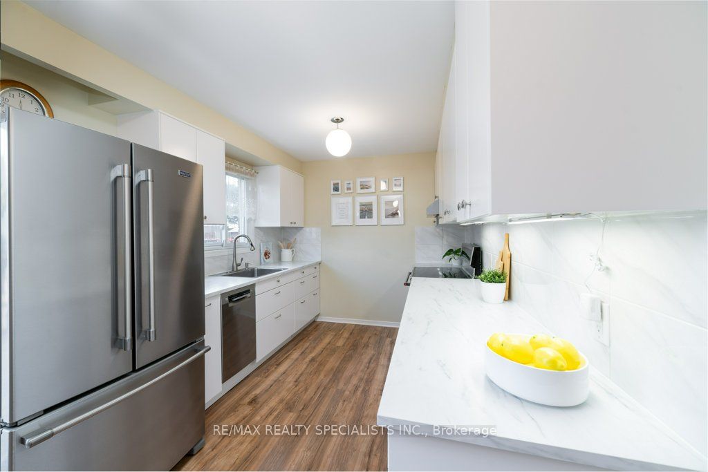 Photo 48 of 2470 Cobbinshaw Circle, Mississauga, Meadowvale — HOMEH