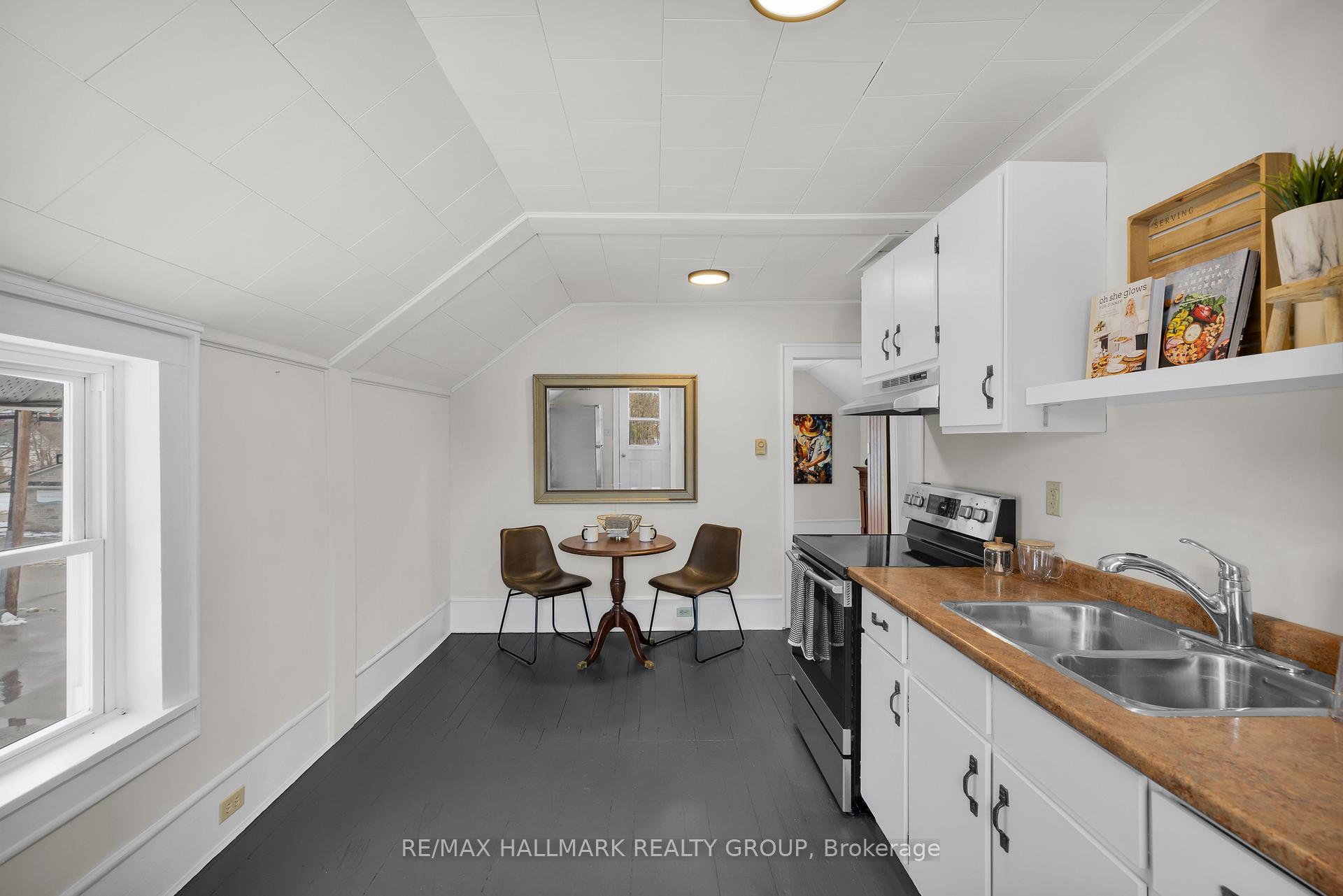 Photo 2 of Unit 2, 10 Wellington Street E, Athens — HOMEH