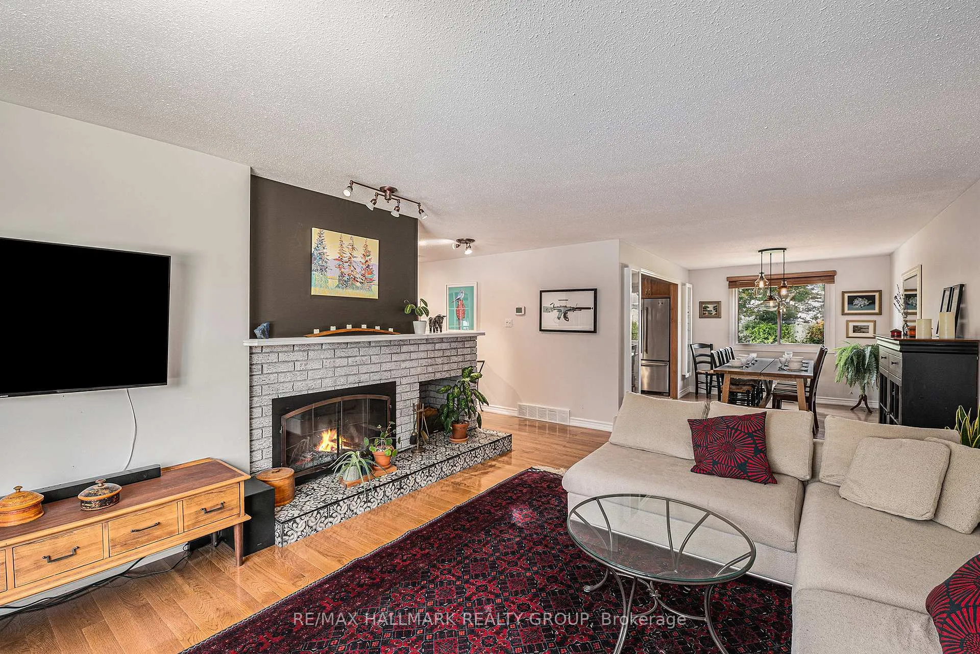 Photo 7 of 560 Buchanan Crescent, Ottawa, Beacon Hill North — HOMEH