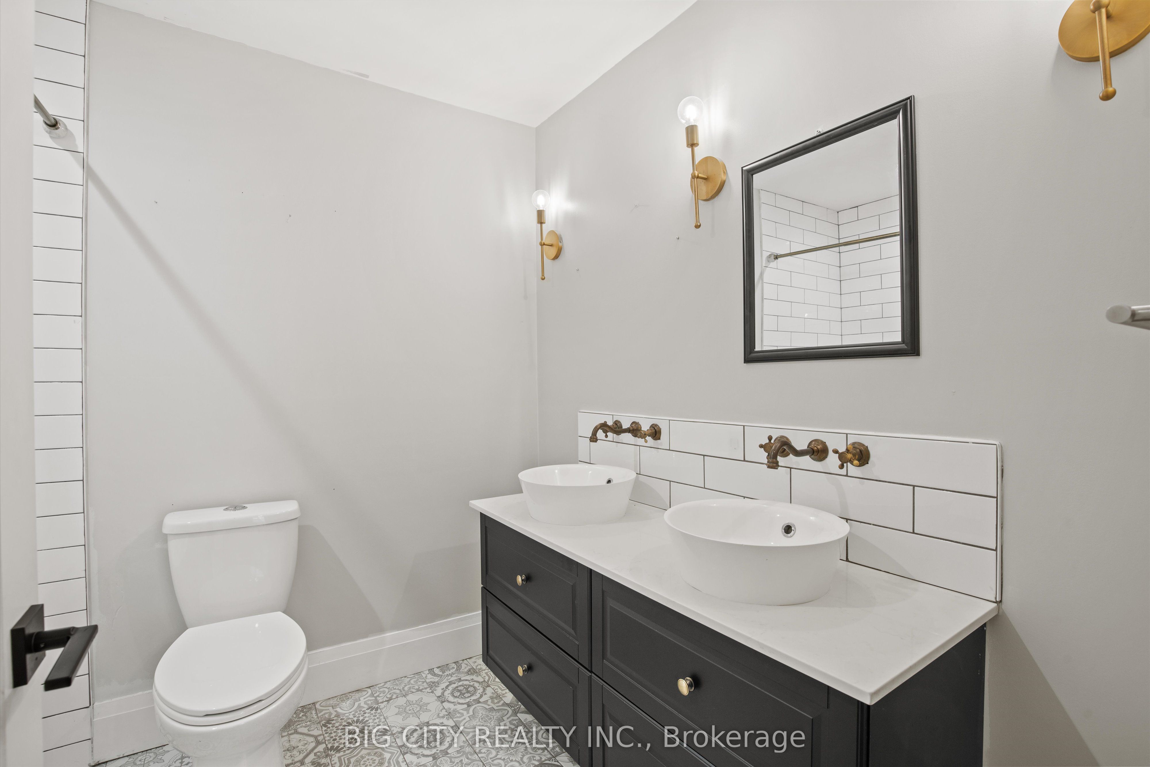 Photo 39 of Unit 2, 7698 Kipling Avenue, Vaughan, Vaughan Grove — HOMEH