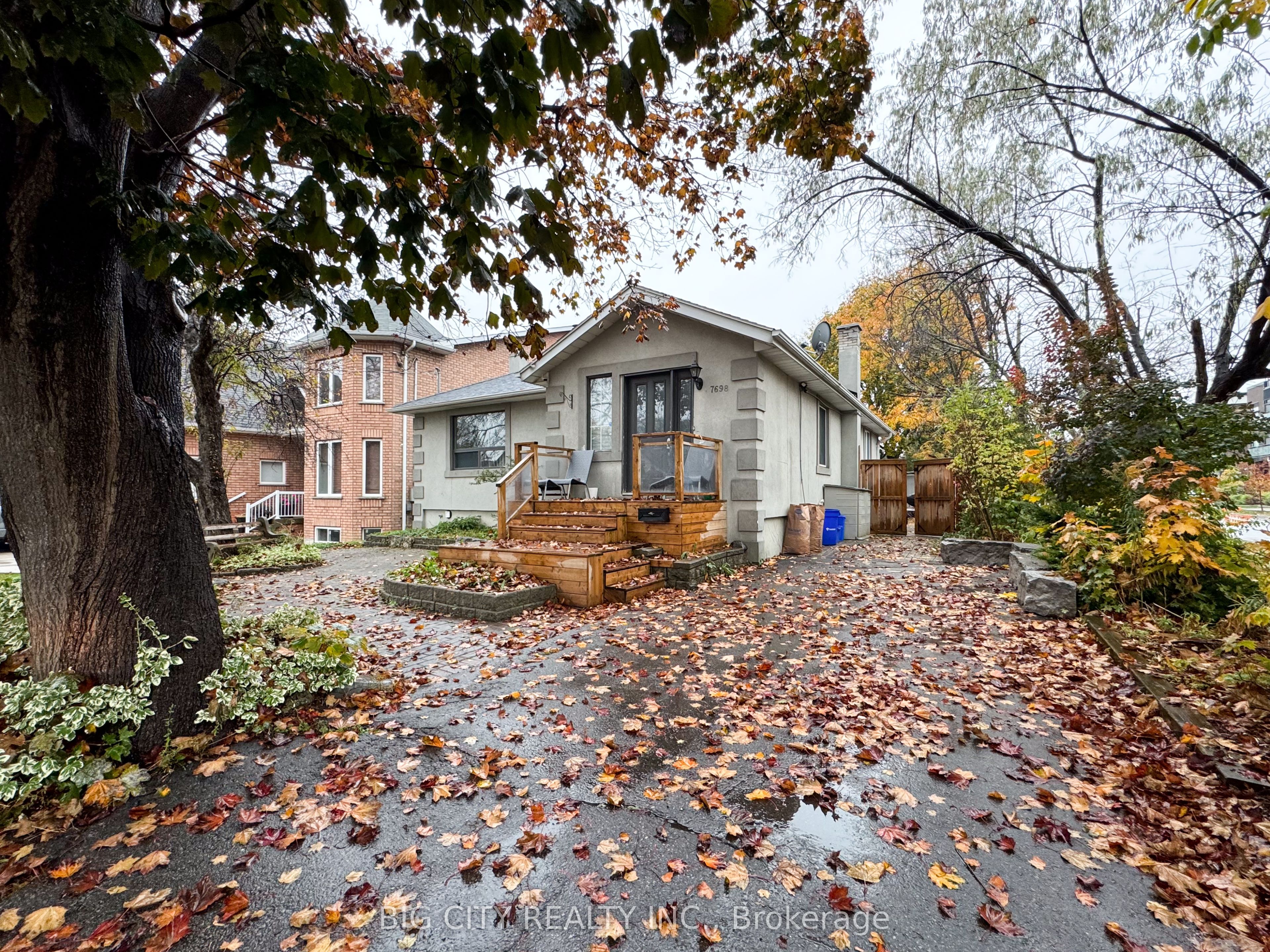 Photo 2 of Unit 2, 7698 Kipling Avenue, Vaughan, Vaughan Grove — HOMEH