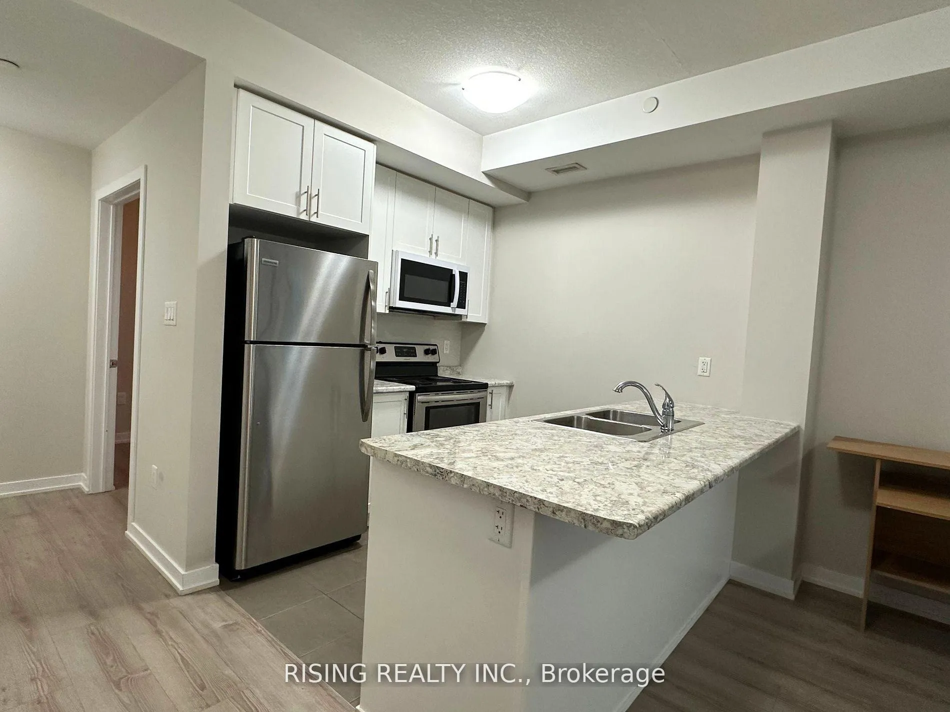 Photo 9 of Unit 212, 125 Shoreview Place, Hamilton, Stoney Creek — HOMEH