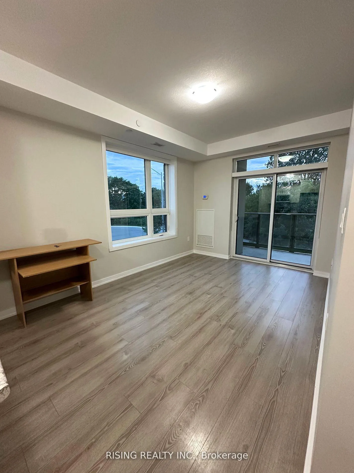 Photo 10 of Unit 212, 125 Shoreview Place, Hamilton, Stoney Creek — HOMEH
