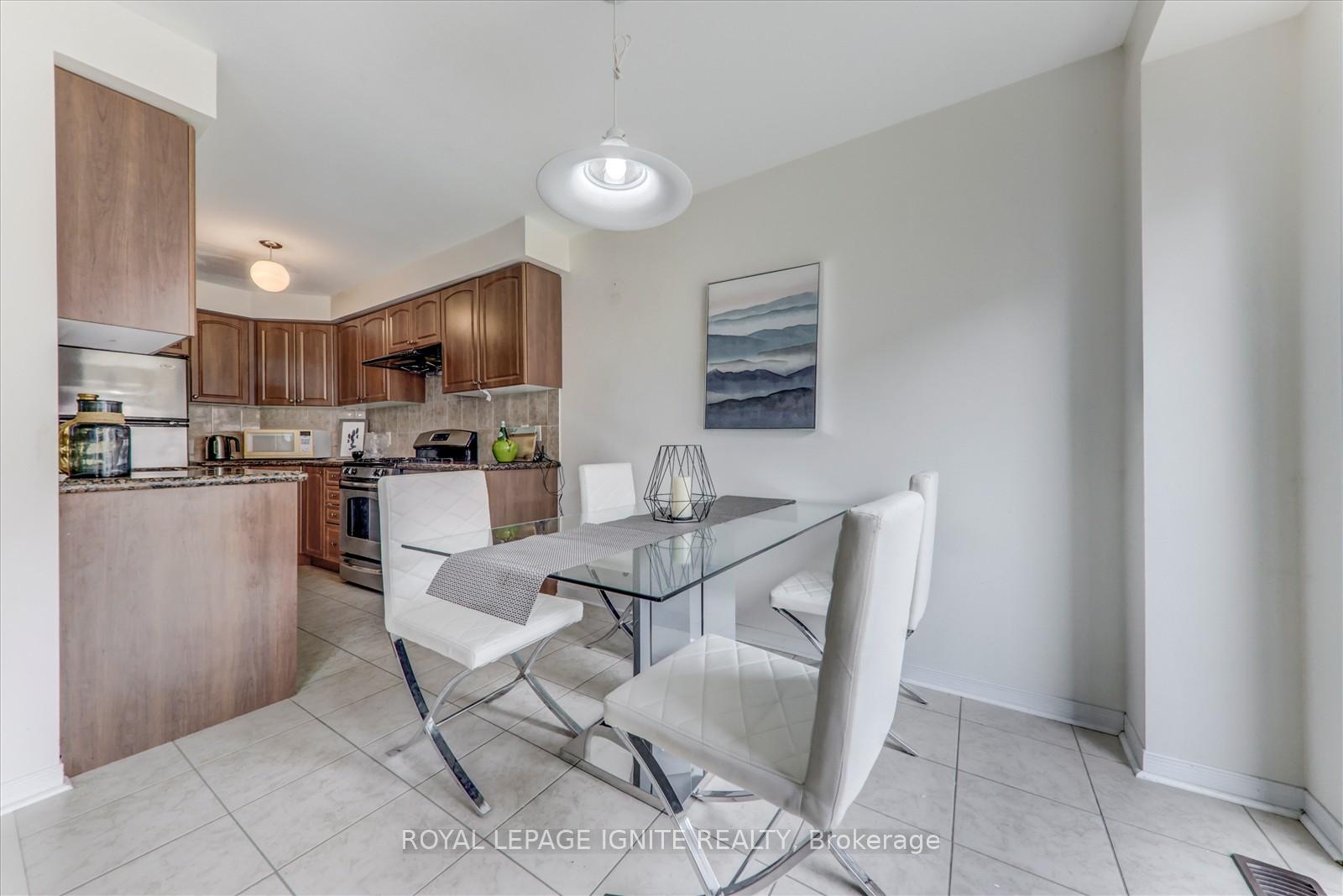 Photo 13 of 28 Rivitt Place, Scarborough, Rouge — HOMEH
