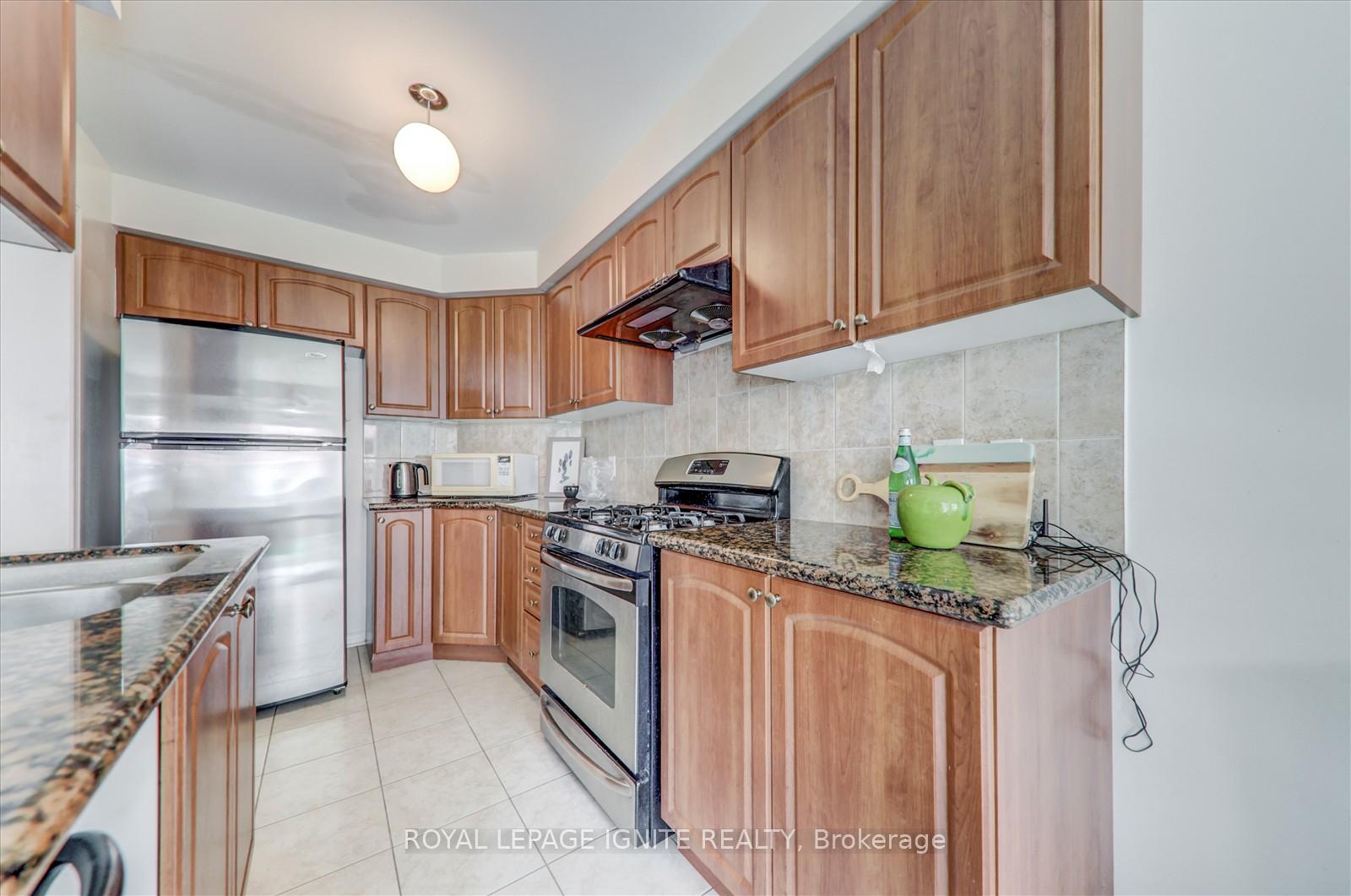 Photo 16 of 28 Rivitt Place, Scarborough, Rouge — HOMEH